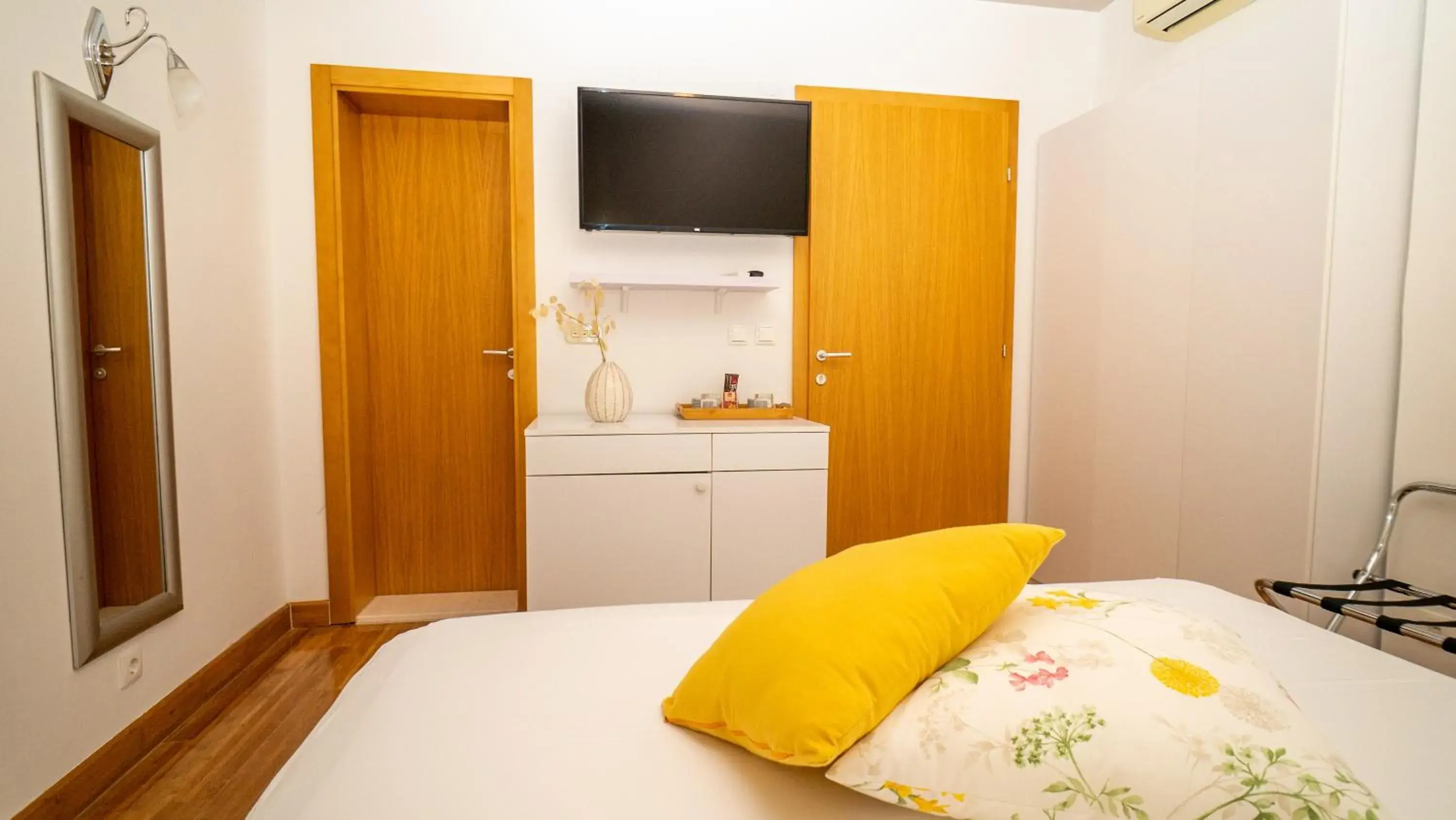 Economy Double Room in Villa Ana Trogir Economy Double Room in Villa Ana Trogir