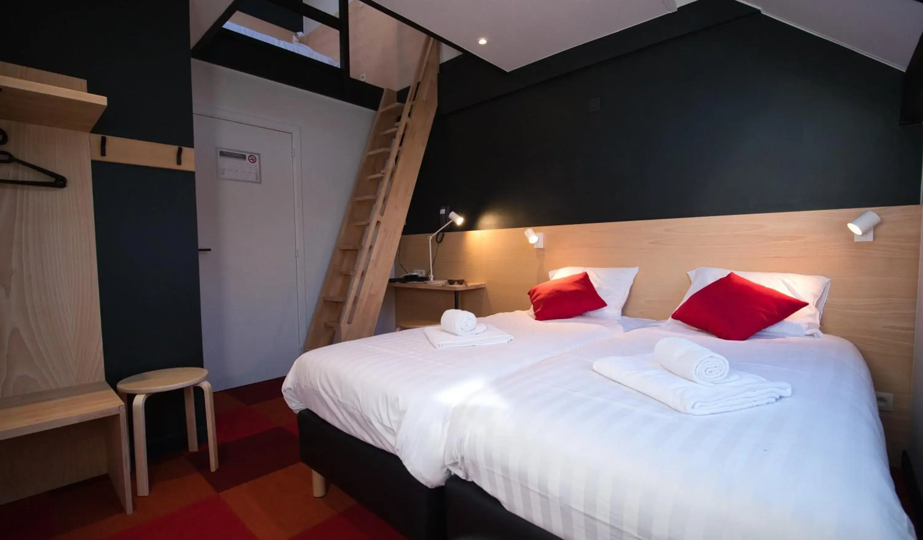 Family Room (5 people) in Hotel Aquatel Family Room (5 people) in Hotel Aquatel