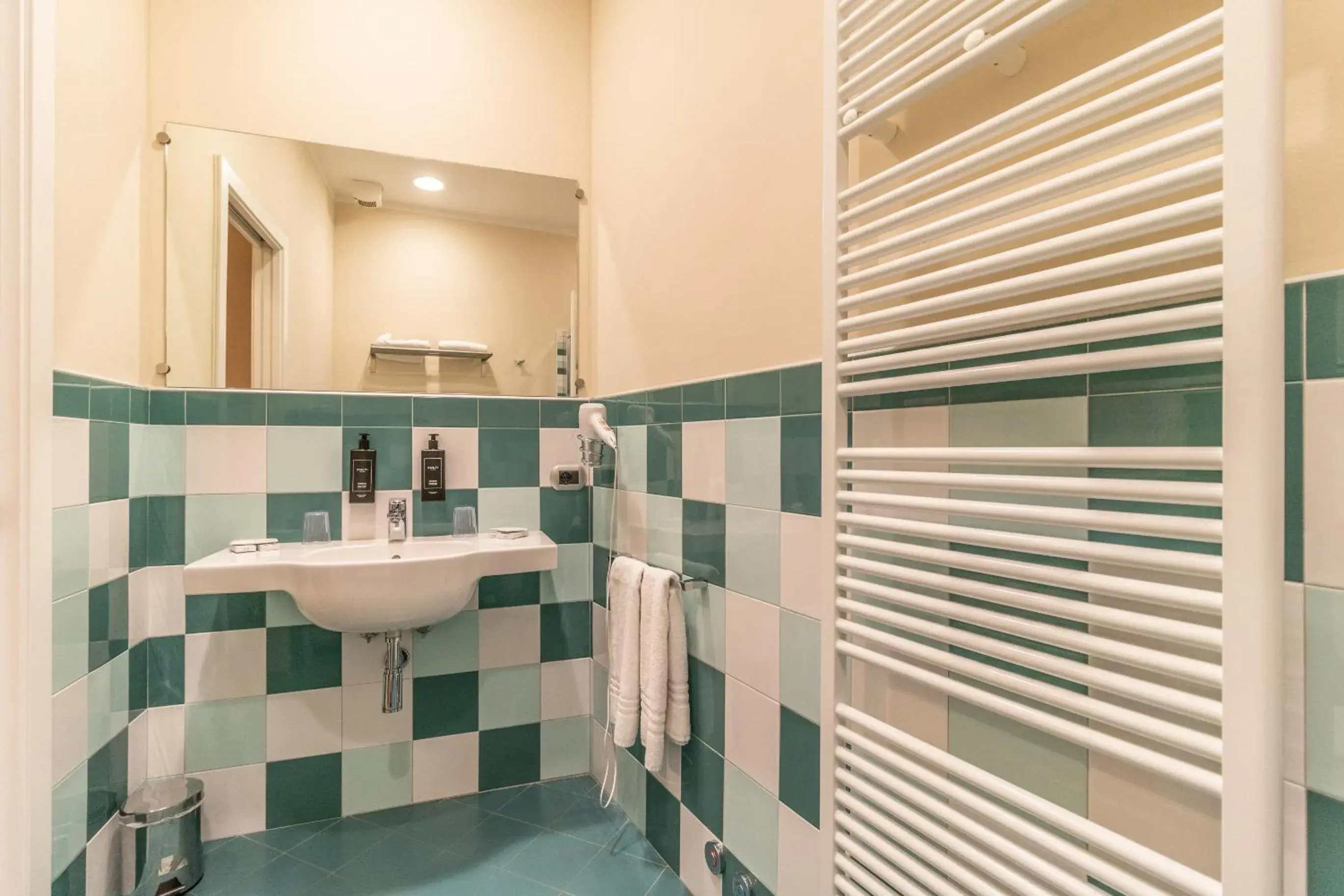 Standard Double Room in Casa Isolani Luxury Rooms Piazza Maggiore 1 Standard Double Room in Casa Isolani Luxury Rooms Piazza Maggiore 1