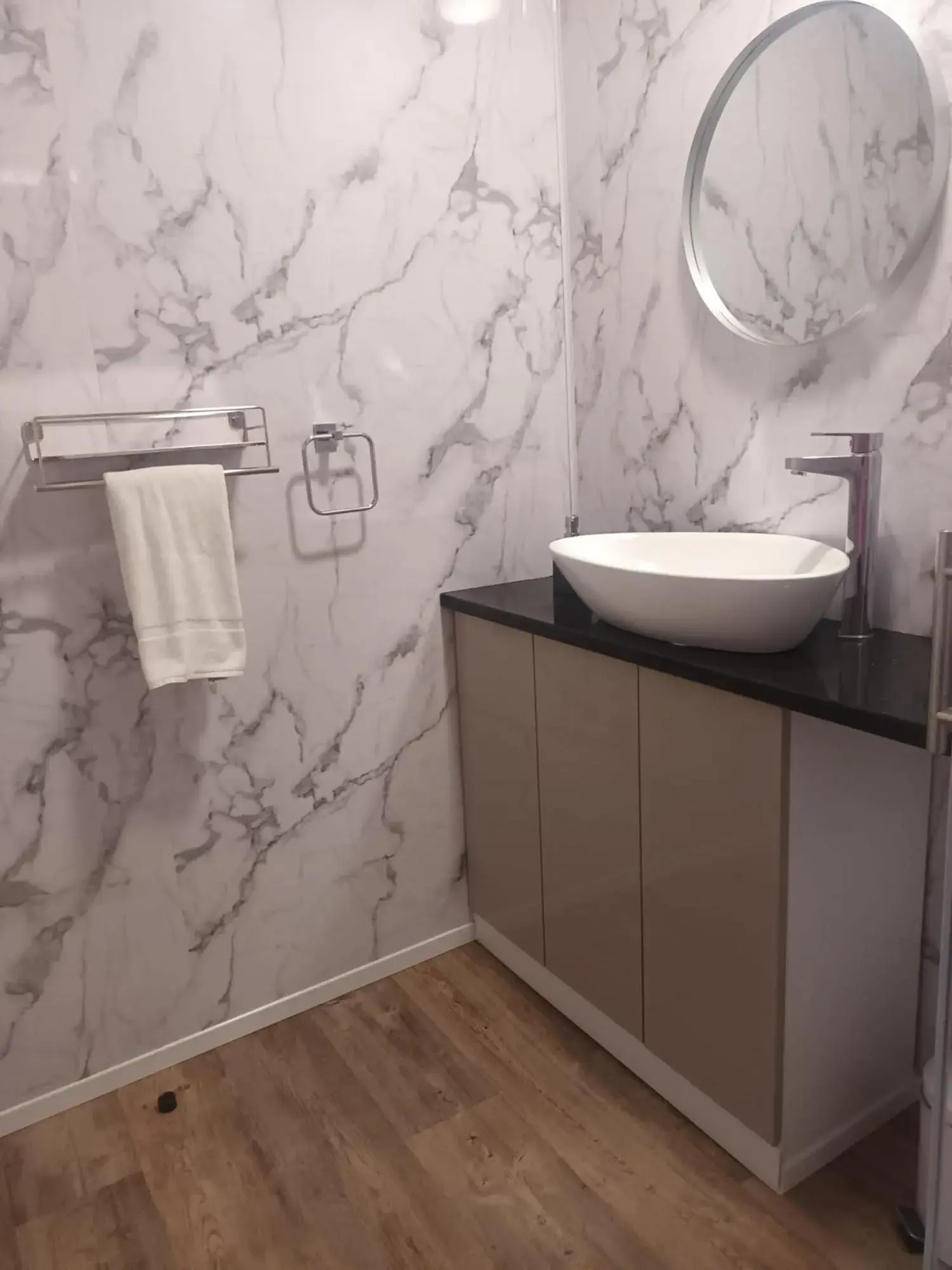 Budget Twin Room - single occupancy in The Renishaw Rooms Budget Twin Room - single occupancy in The Renishaw Rooms