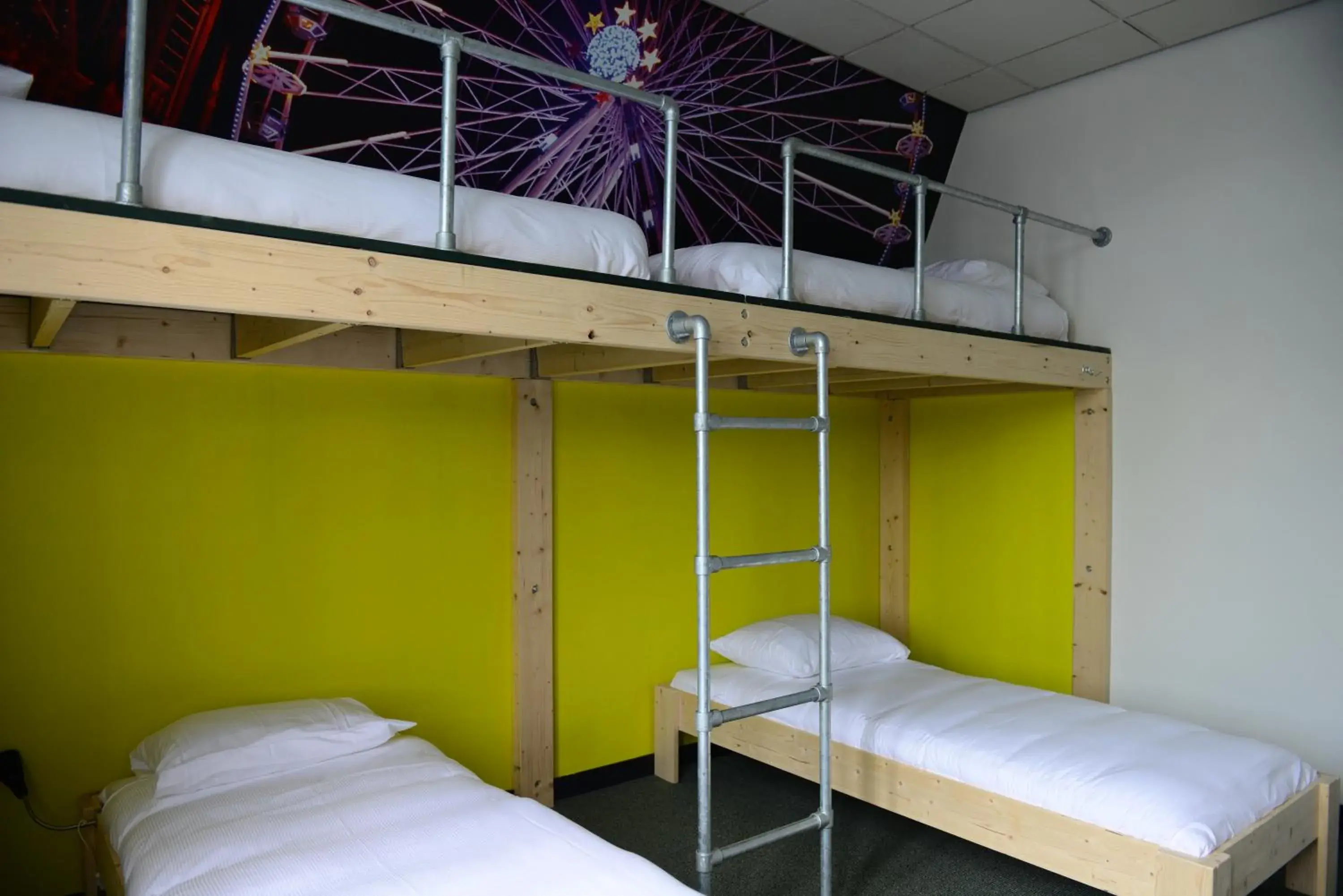 Bed in 8-Bed Female Dormitory Room in Hostel Roots Bed in 8-Bed Female Dormitory Room in Hostel Roots