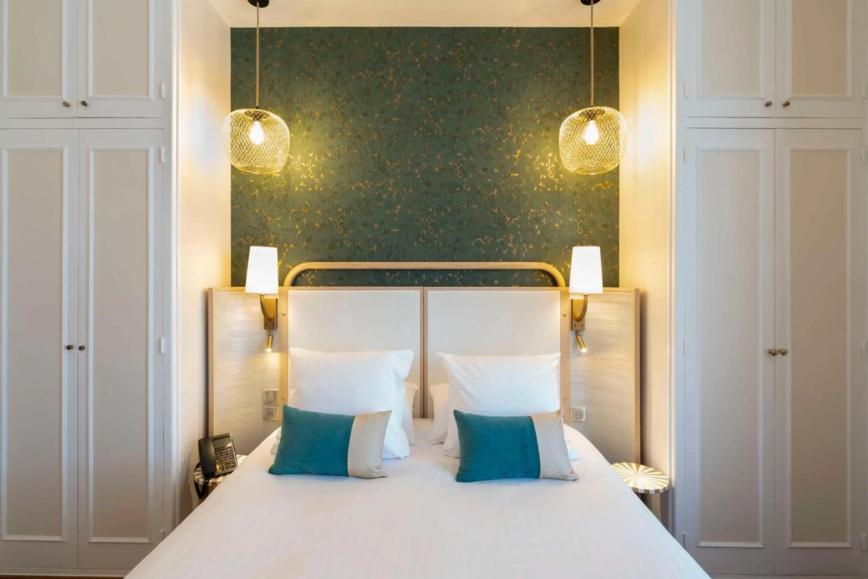 Classic Queen Room with Forest View in Grand Hotel Des Lecques; BW Signature Collection Classic Queen Room with Forest View in Grand Hotel Des Lecques; BW Signature Collection