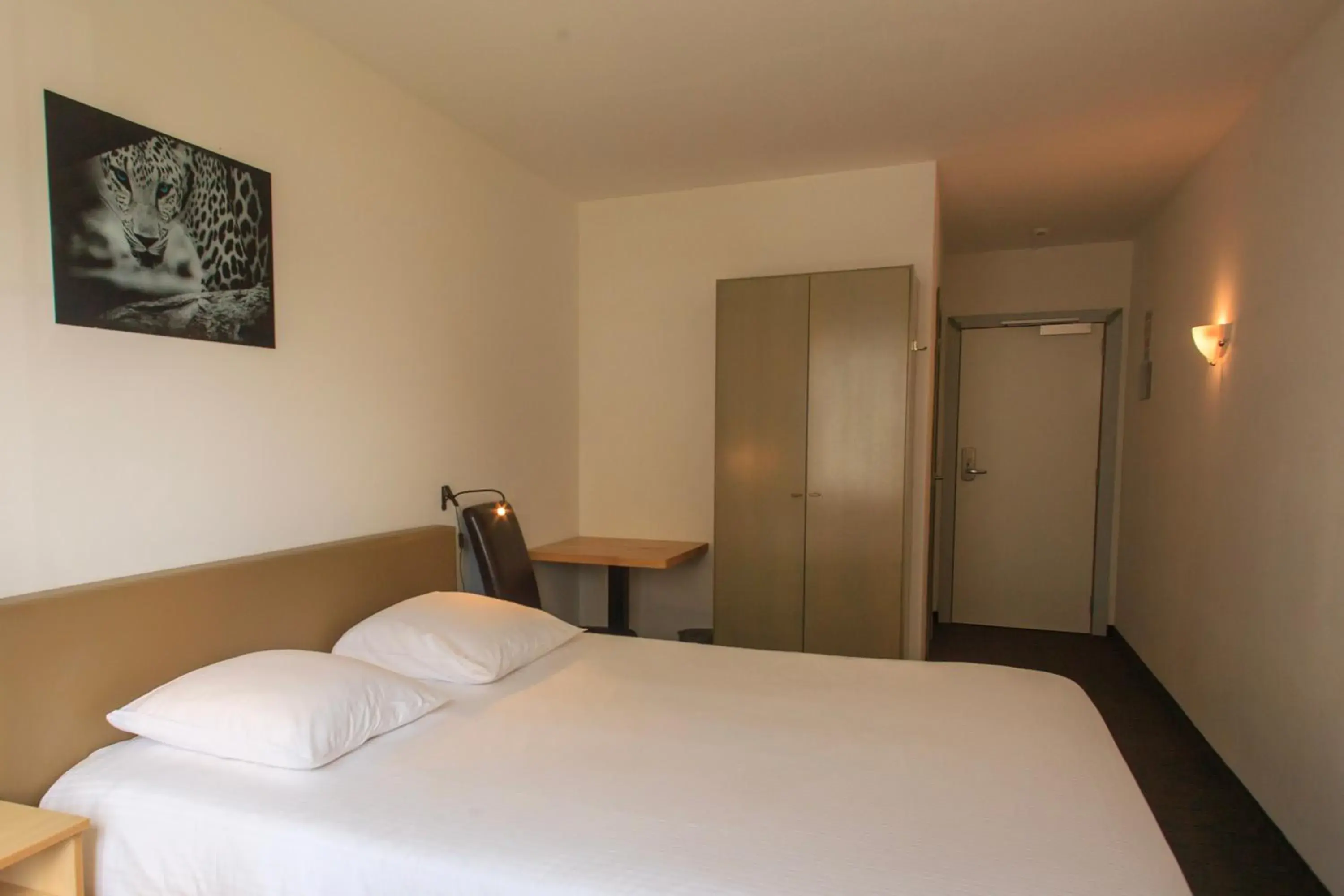 Standard Double Room in St-Janshof Hotel Standard Double Room in St-Janshof Hotel