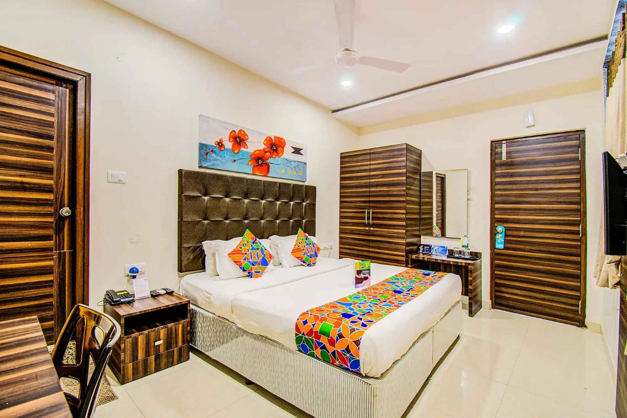 Deluxe Double Room - single occupancy in Fabhotel Pearl City - Nr Jubilee Enclave, Hitech City Deluxe Double Room - single occupancy in Fabhotel Pearl City - Nr Jubilee Enclave, Hitech City