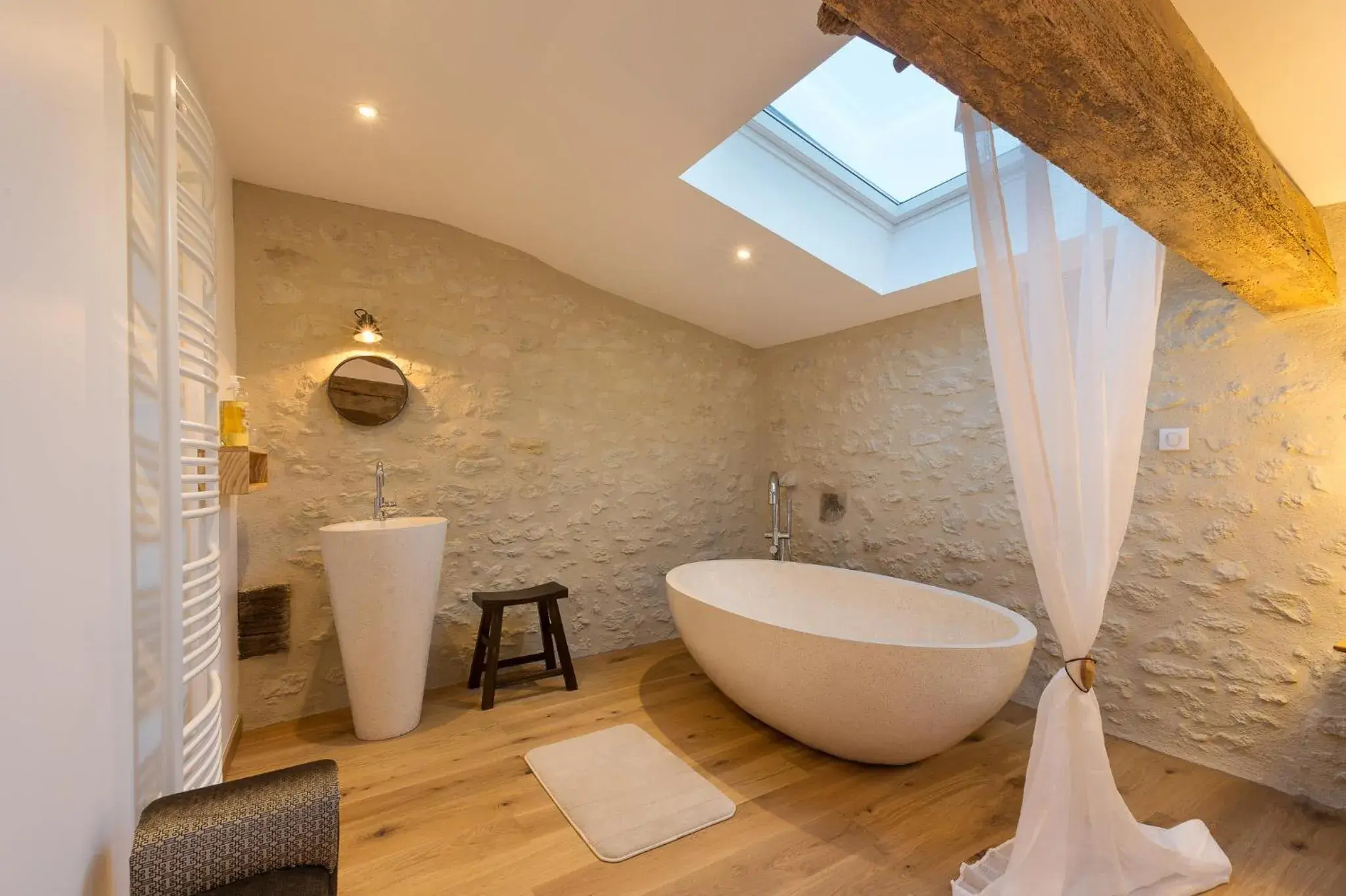 Suite with Spa Access and Bathtub - single occupancy in Le Vallon De Guerry Suite with Spa Access and Bathtub - single occupancy in Le Vallon De Guerry