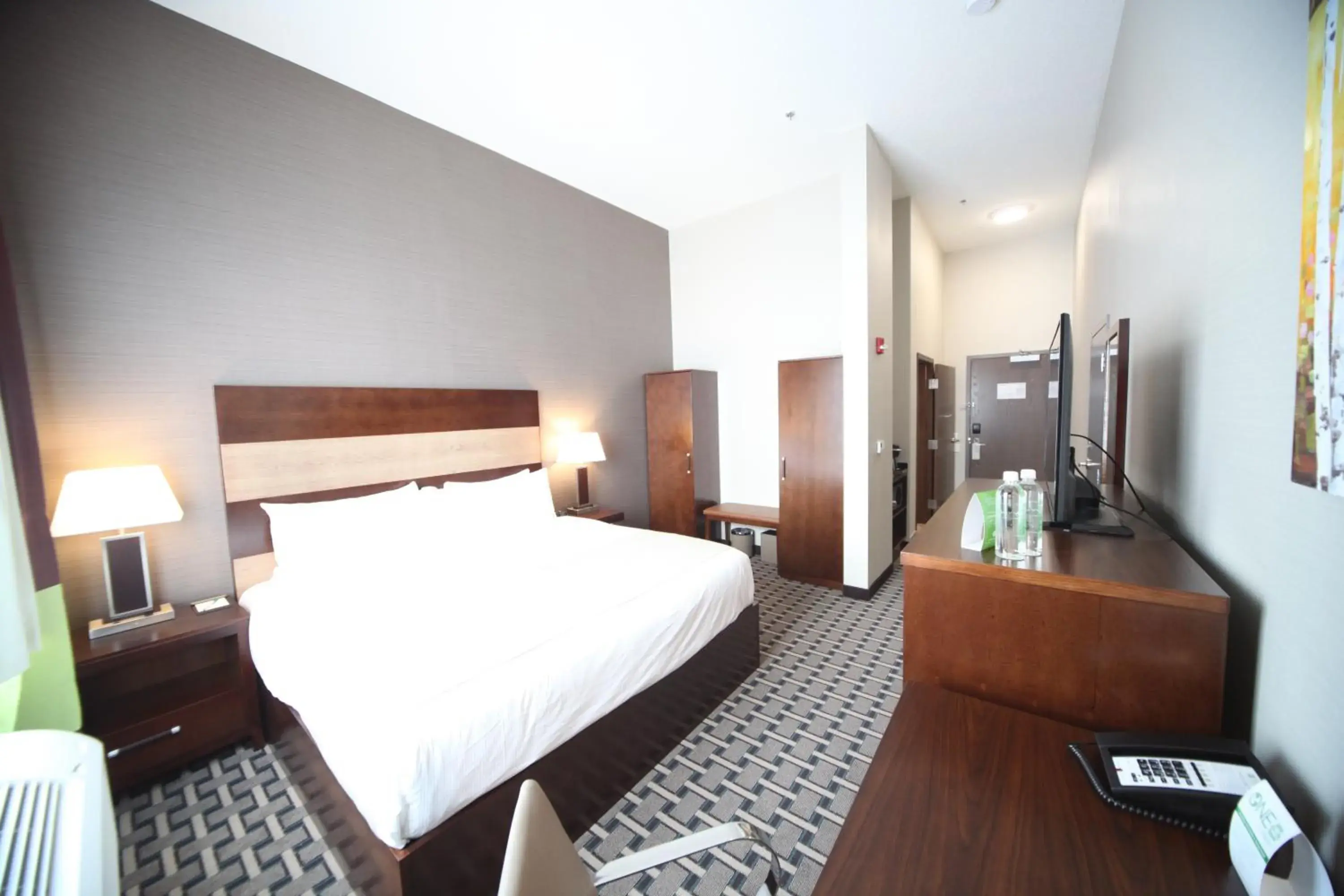 King Room - Disability Access in Wyndham Garden Edmonton Airport King Room - Disability Access in Wyndham Garden Edmonton Airport