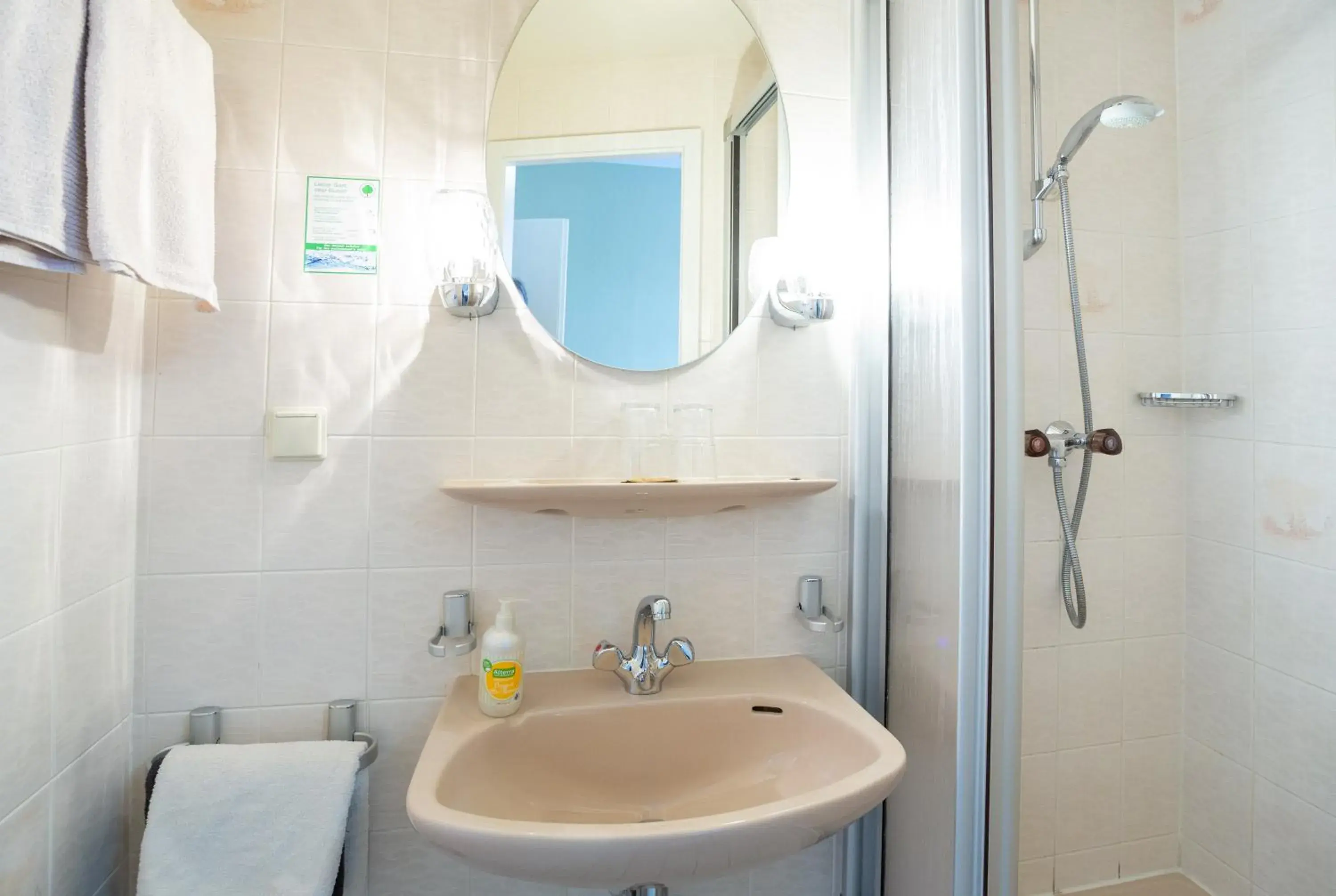 Standard Twin Room in Klosterhotel Walkenried Standard Twin Room in Klosterhotel Walkenried