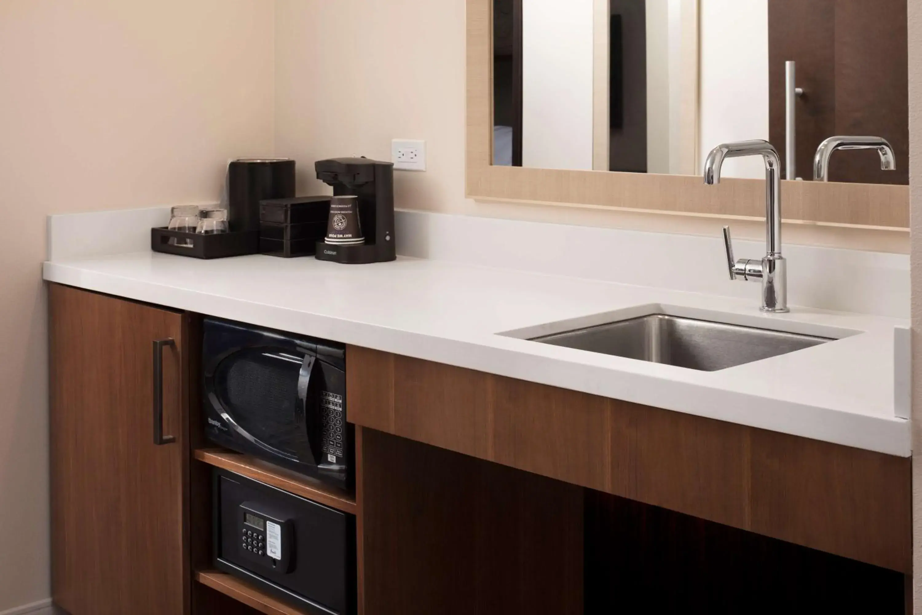 King Studio Suite with Roll-in Shower - Mobility Access in Embassy Suites Amarillo Downtown King Studio Suite with Roll-in Shower - Mobility Access in Embassy Suites Amarillo Downtown