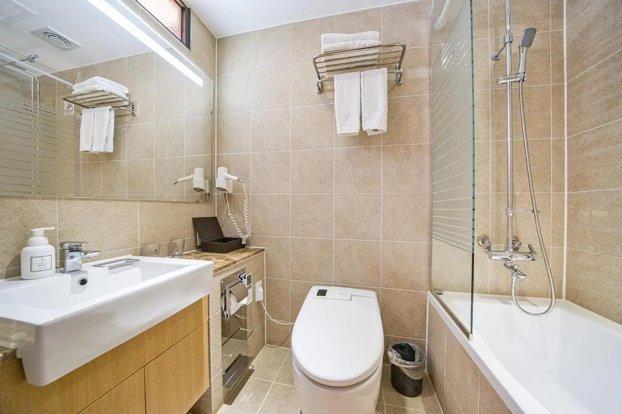 Twin Room - Female Only in Vella Suite Hotel Twin Room - Female Only in Vella Suite Hotel