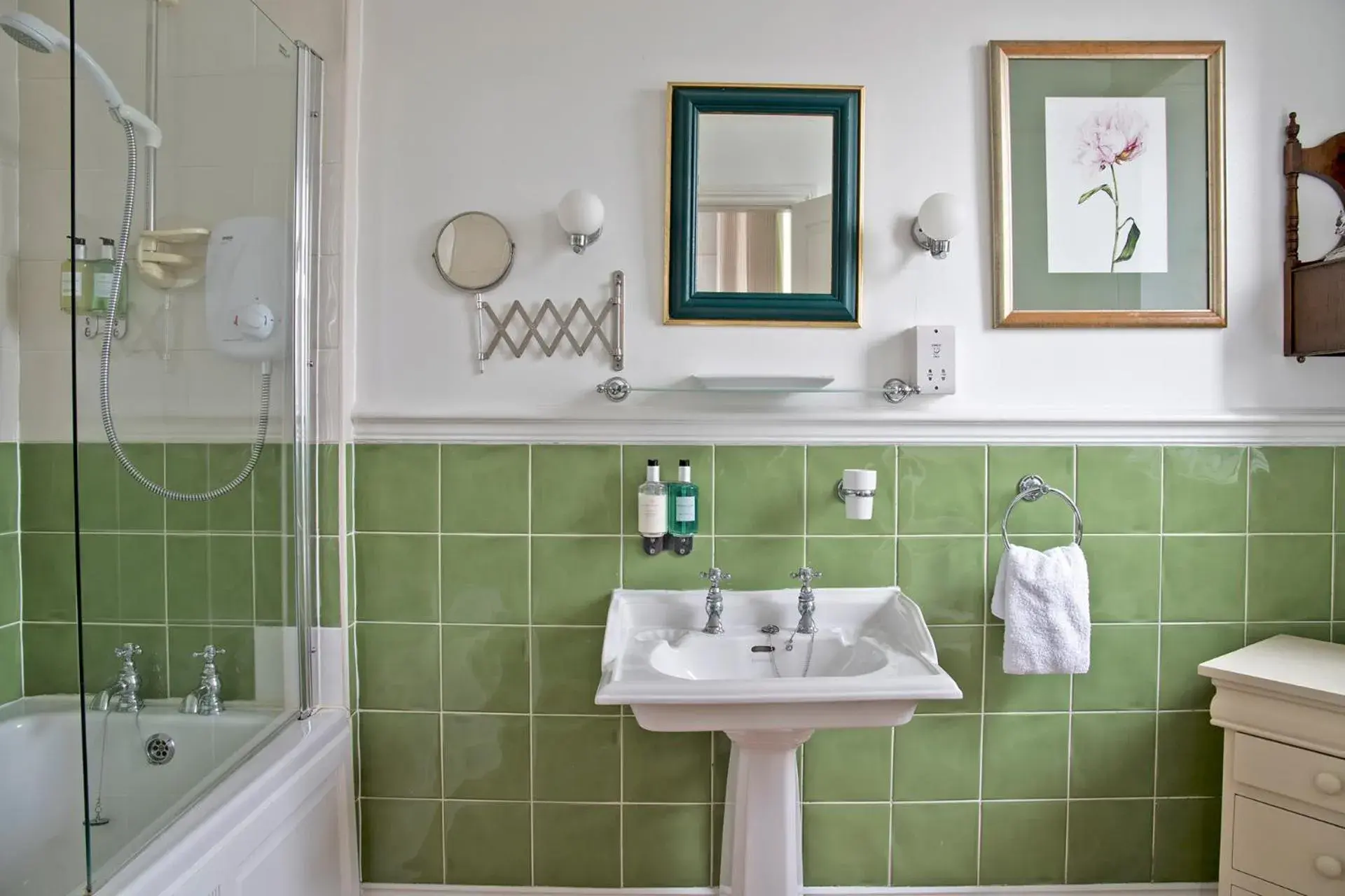 Double or Twin Room with Bathroom in Sheriff Lodge Double or Twin Room with Bathroom in Sheriff Lodge