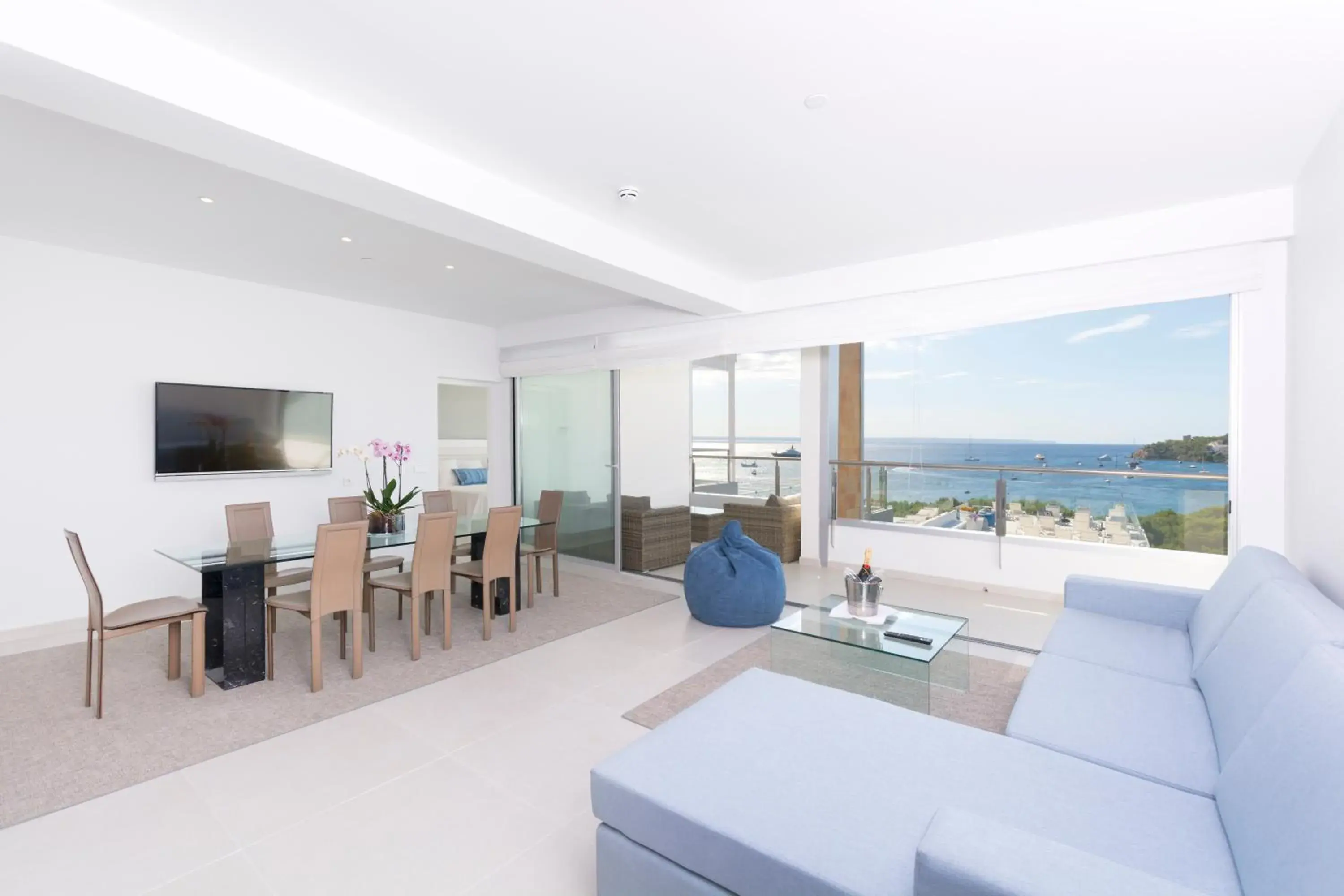 Presidential Suite with Sea View and Executive Lounge Access in Reverence Mare Hotel - Adults Only Presidential Suite with Sea View and Executive Lounge Access in Reverence Mare Hotel - Adults Only