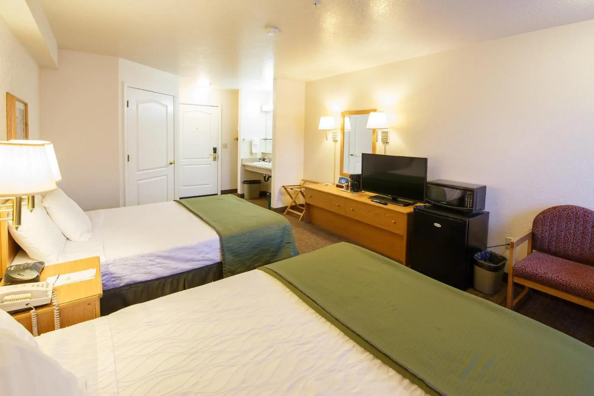 Superior Queen Room in Murphys Inn Motel Superior Queen Room in Murphys Inn Motel