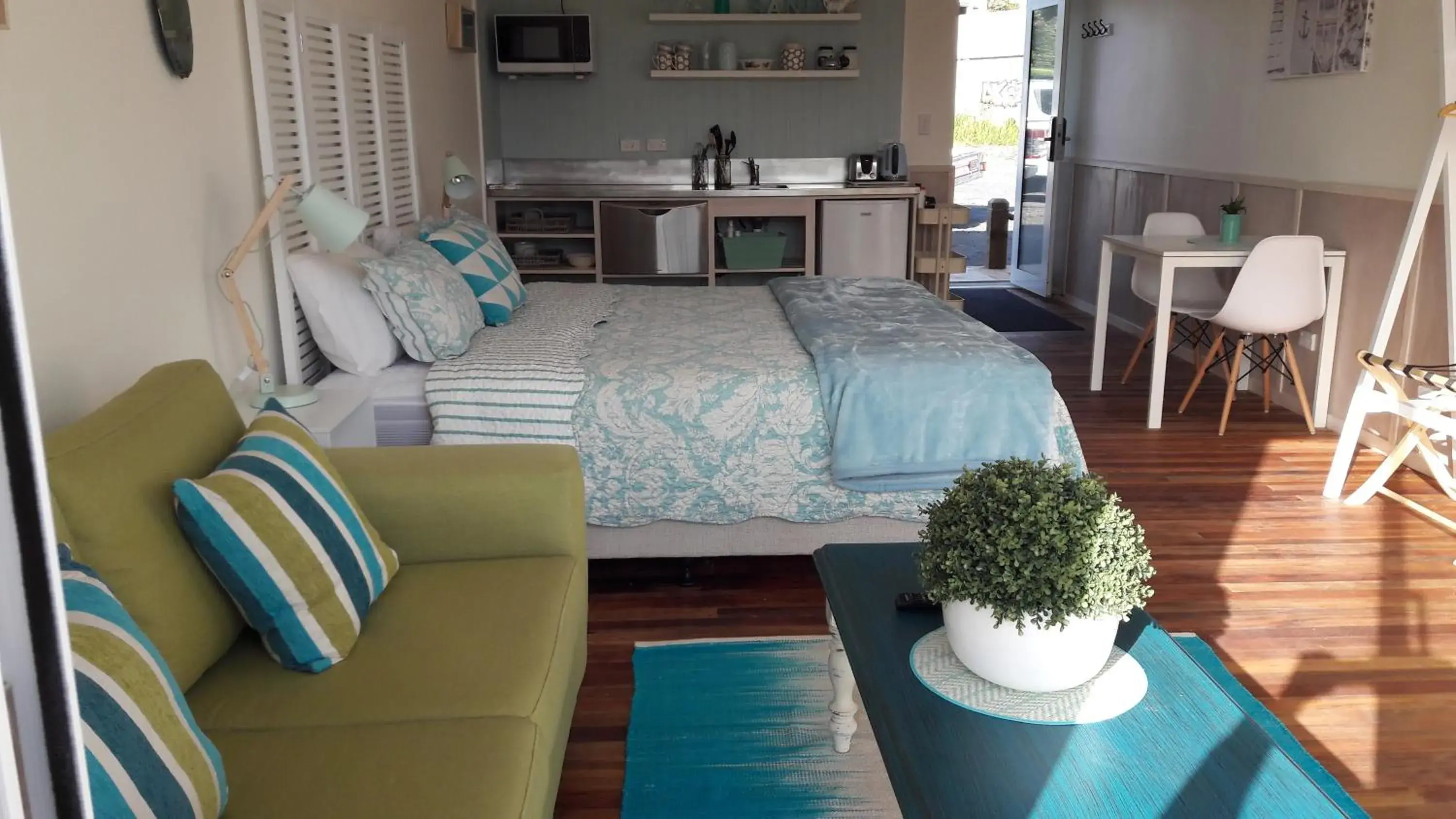 King Studio in Leigh Central King Studio in Leigh Central