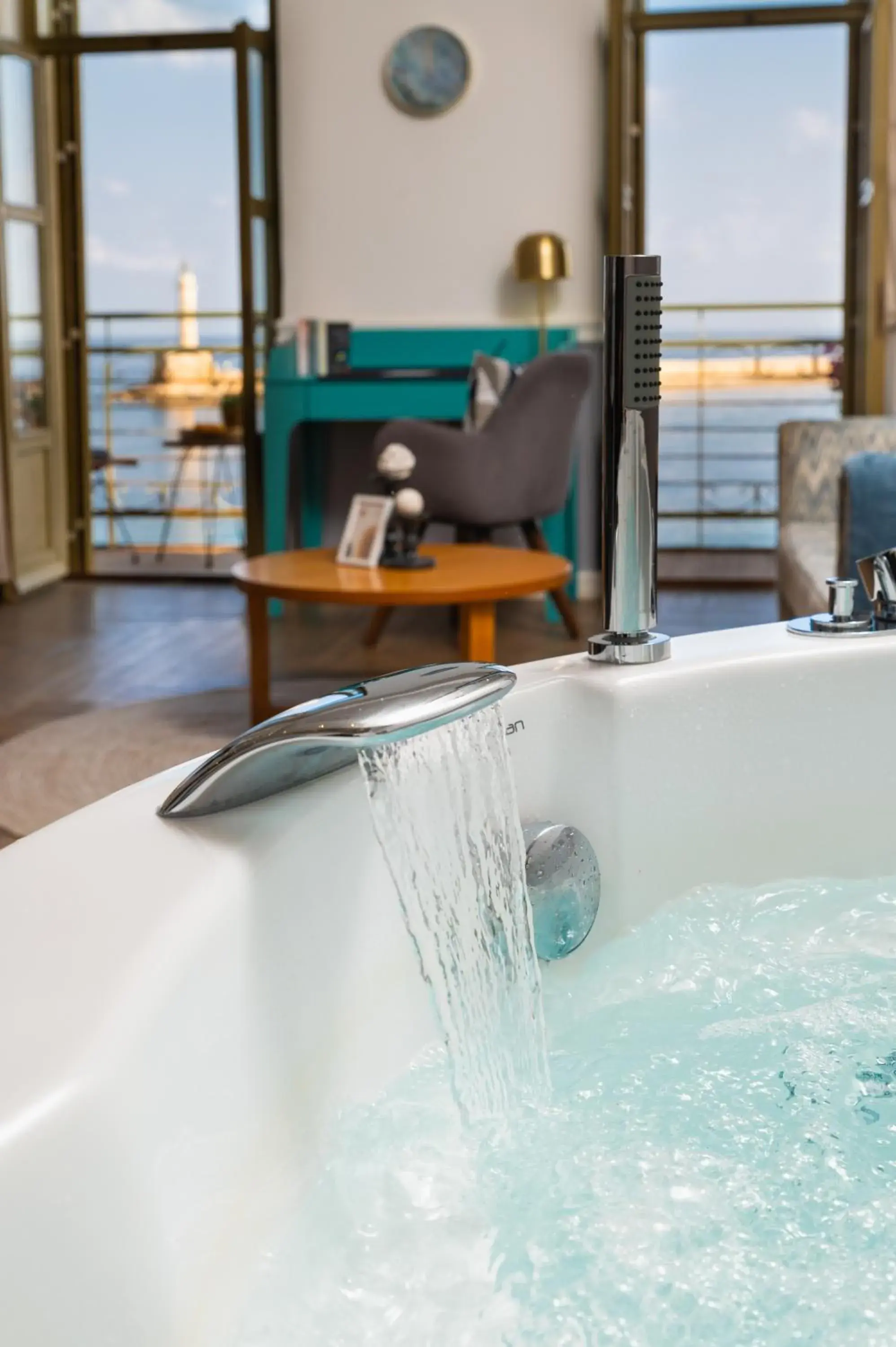 One Bedroom Suite with Sea View and Hot Tub in Elia Palatino Hotel One Bedroom Suite with Sea View and Hot Tub in Elia Palatino Hotel