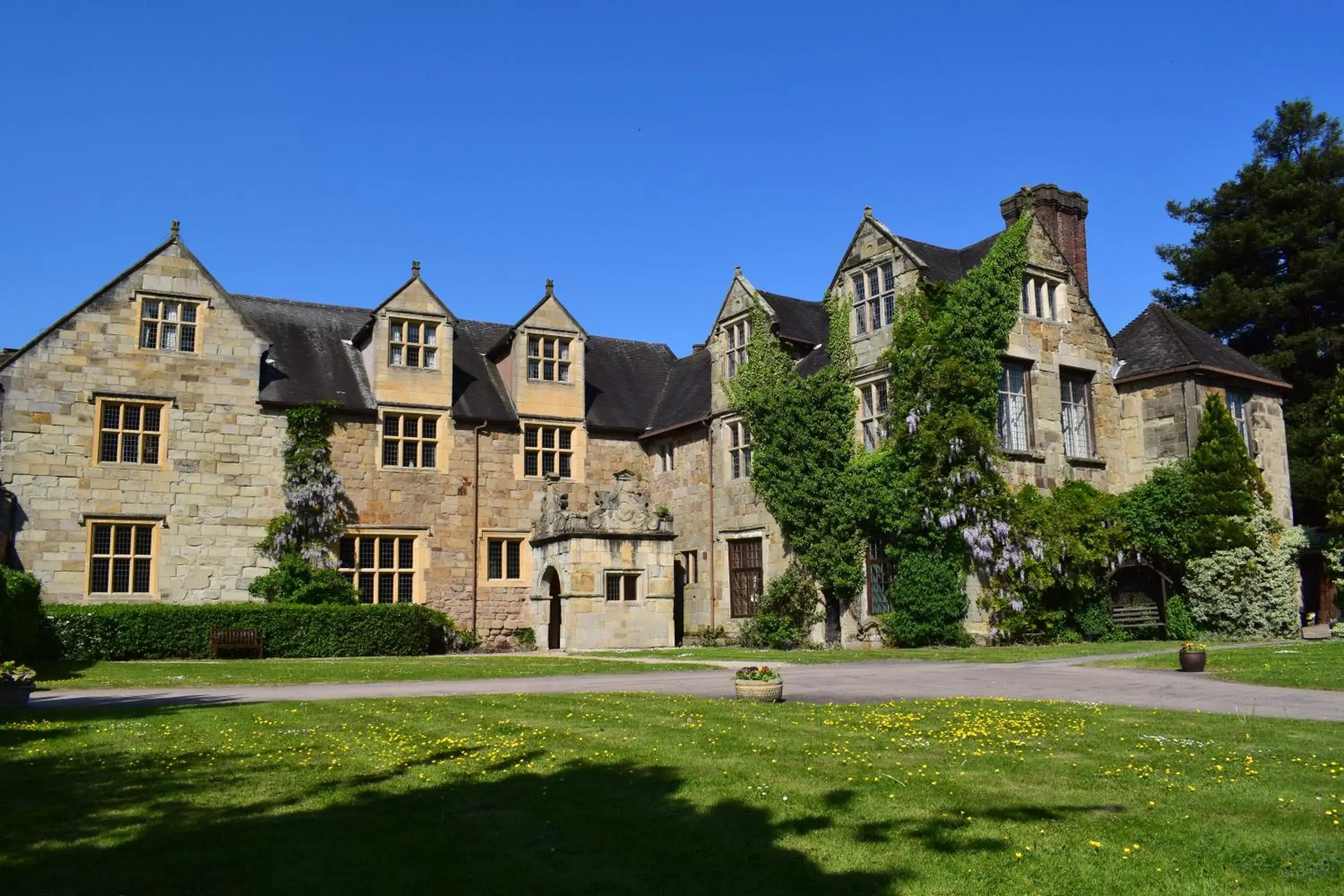 Property Building in Mercure Telford Hotel Property Building in Mercure Telford Hotel