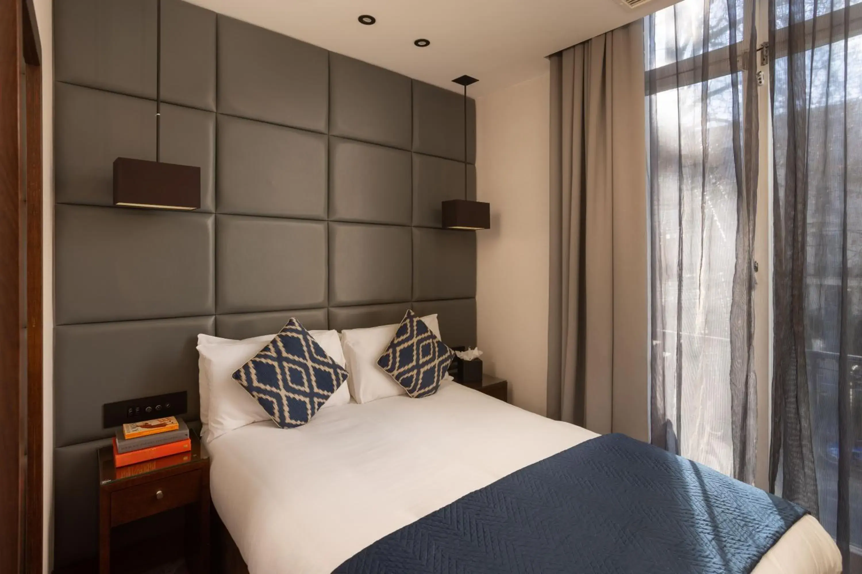 Compact Double Room in Montcalm Chilworth Townhouse, Paddington Compact Double Room in Montcalm Chilworth Townhouse, Paddington