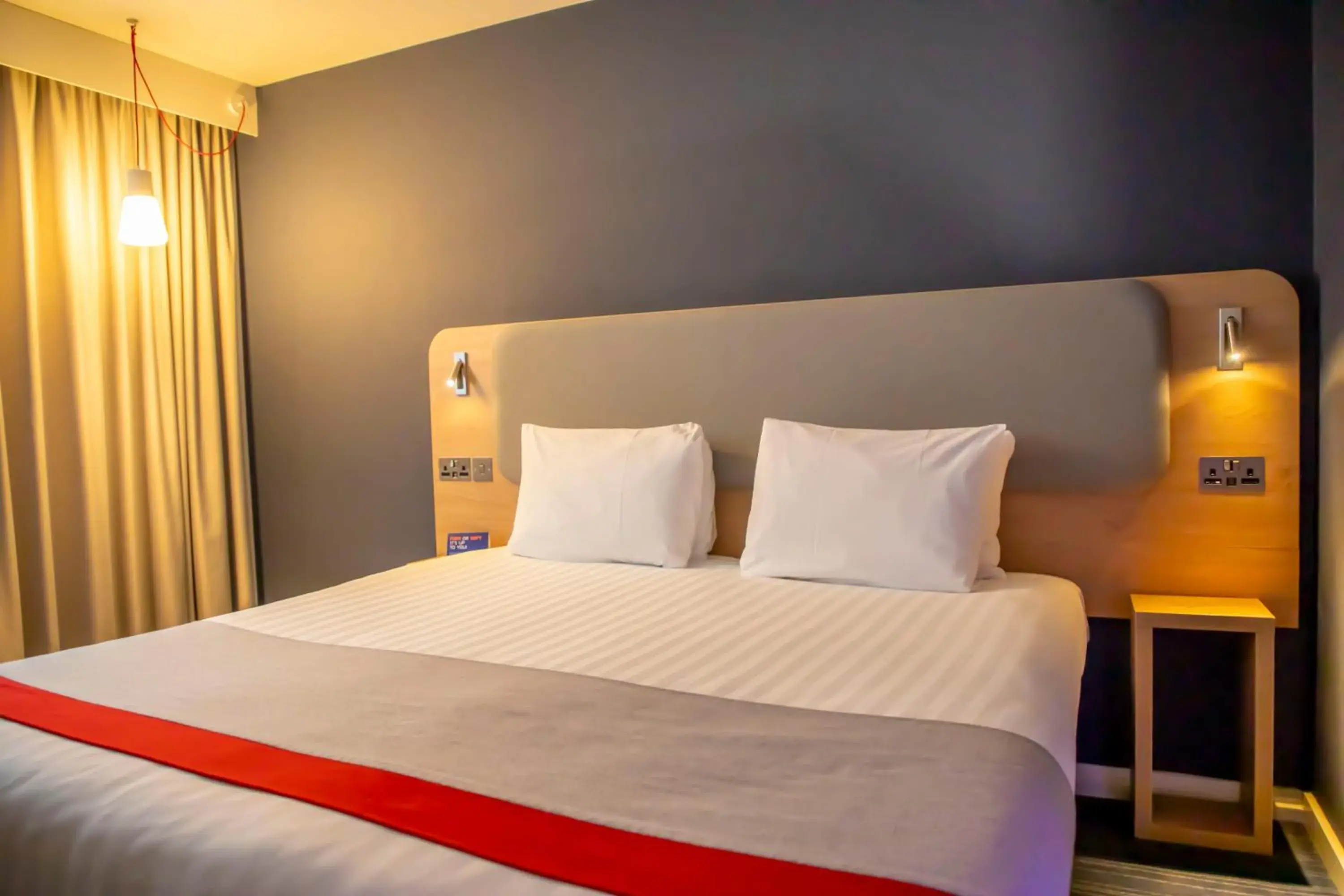 Standard Double Room with Sofa Bed and Free Hot Breakfast in Holiday Inn Express Royal Docks by IHG Standard Double Room with Sofa Bed and Free Hot Breakfast in Holiday Inn Express Royal Docks by IHG