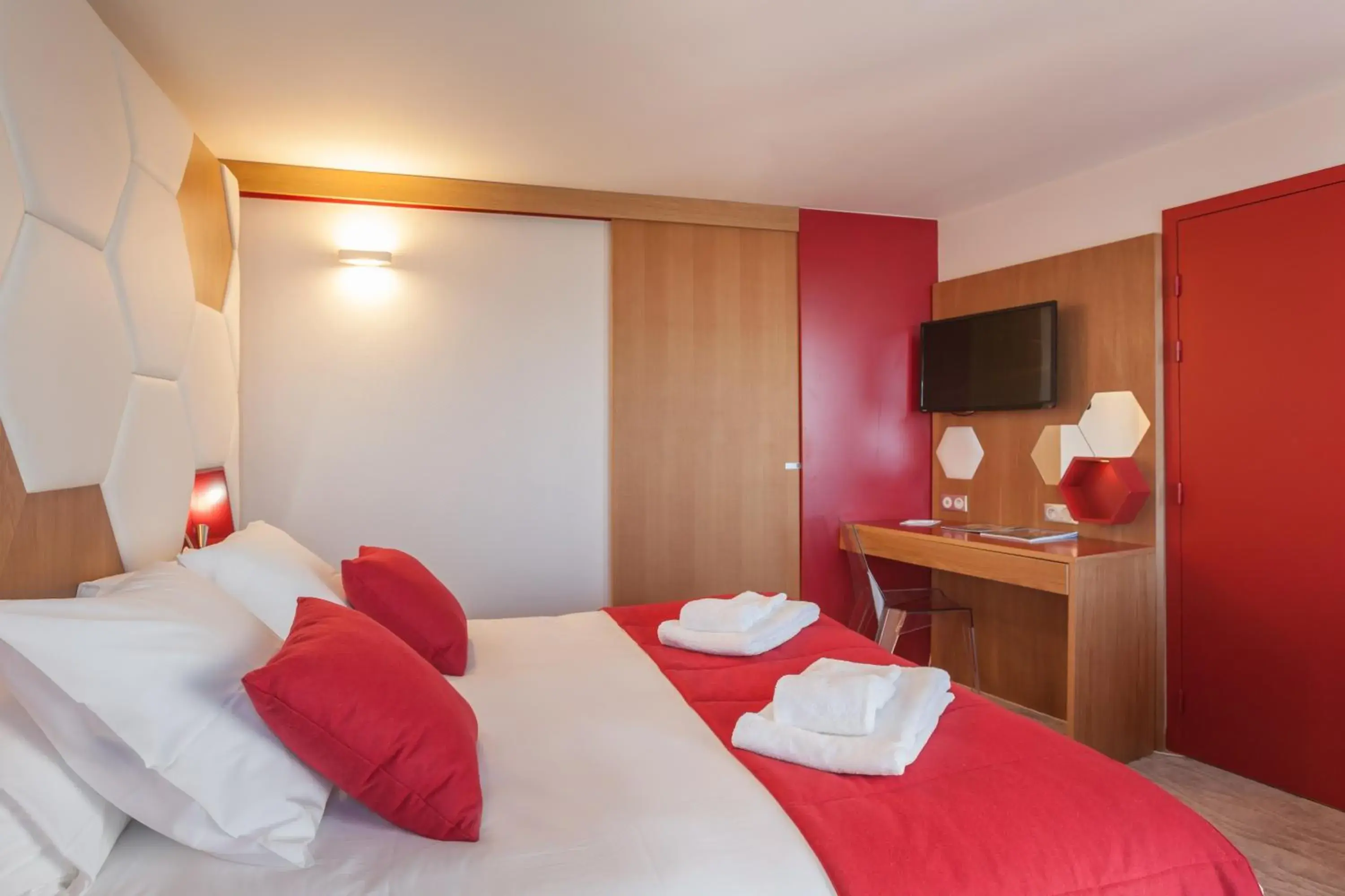 Superior Double Room in Royal Ours Blanc Boutique Hôtel & Spa Superior Double Room in Royal Ours Blanc Boutique Hôtel & Spa