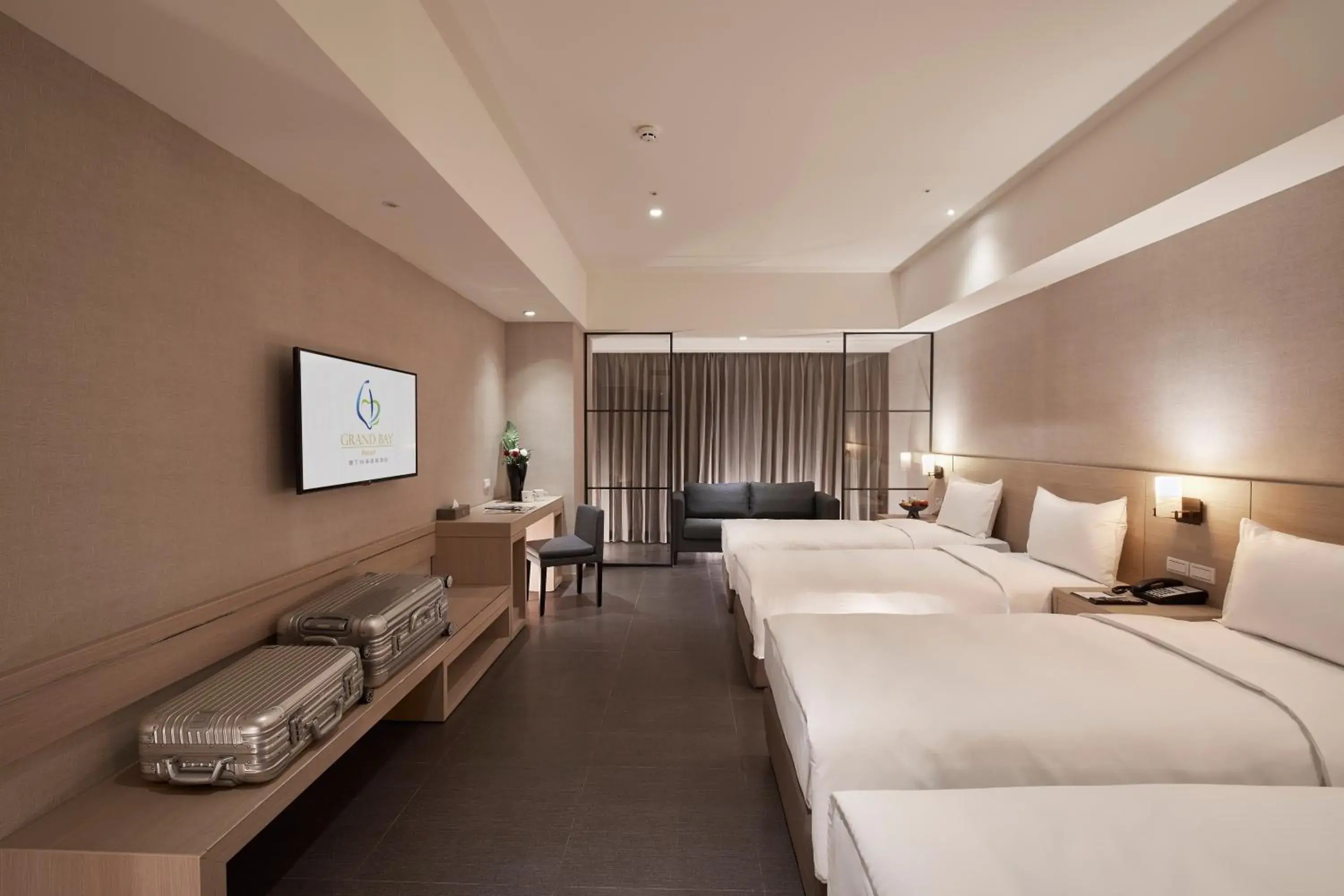 Elite Quadruple Room in Grand Bay Resort Hotel Elite Quadruple Room in Grand Bay Resort Hotel