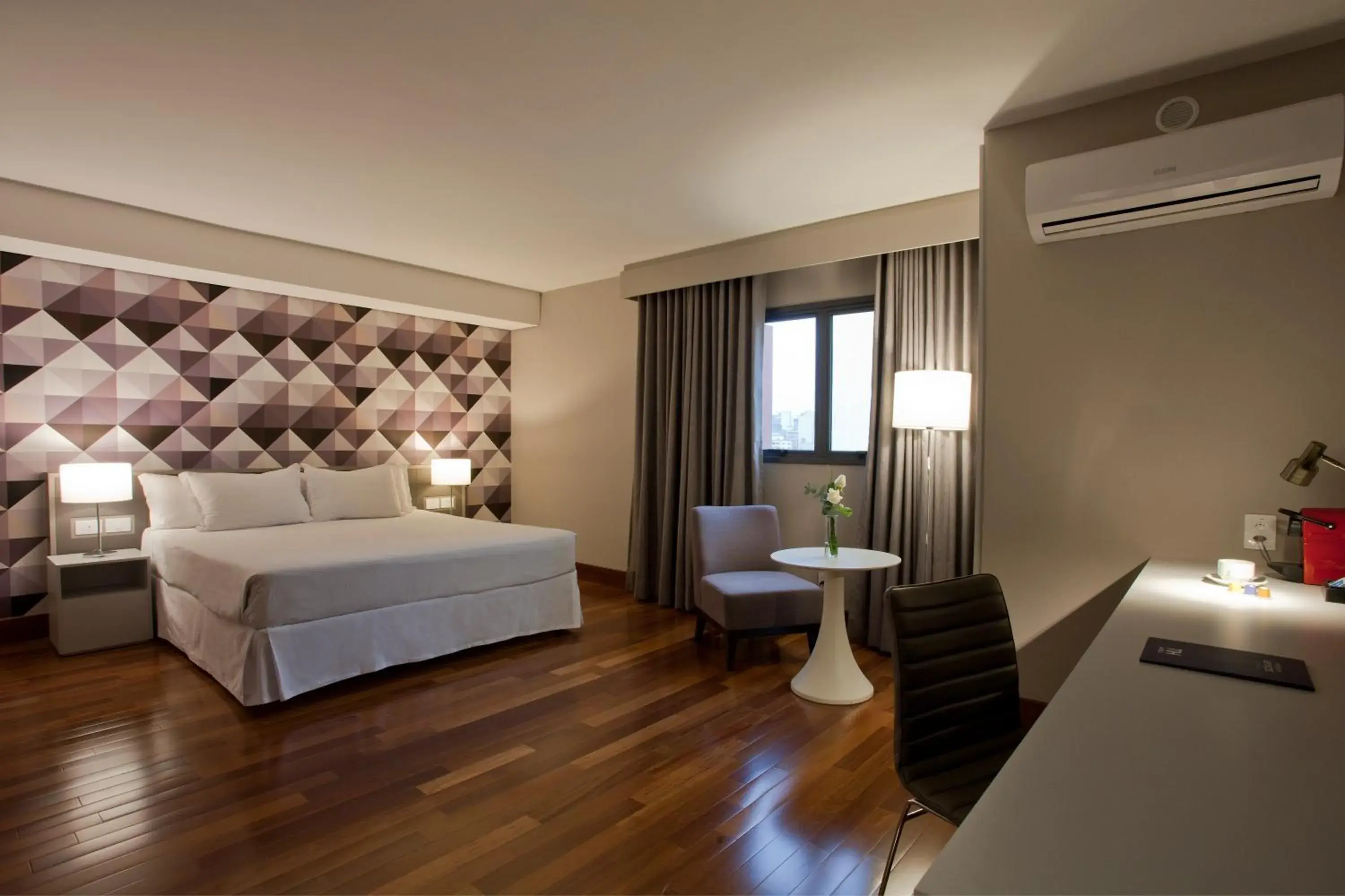 Standard Family Room in NH Curitiba The Five Standard Family Room in NH Curitiba The Five