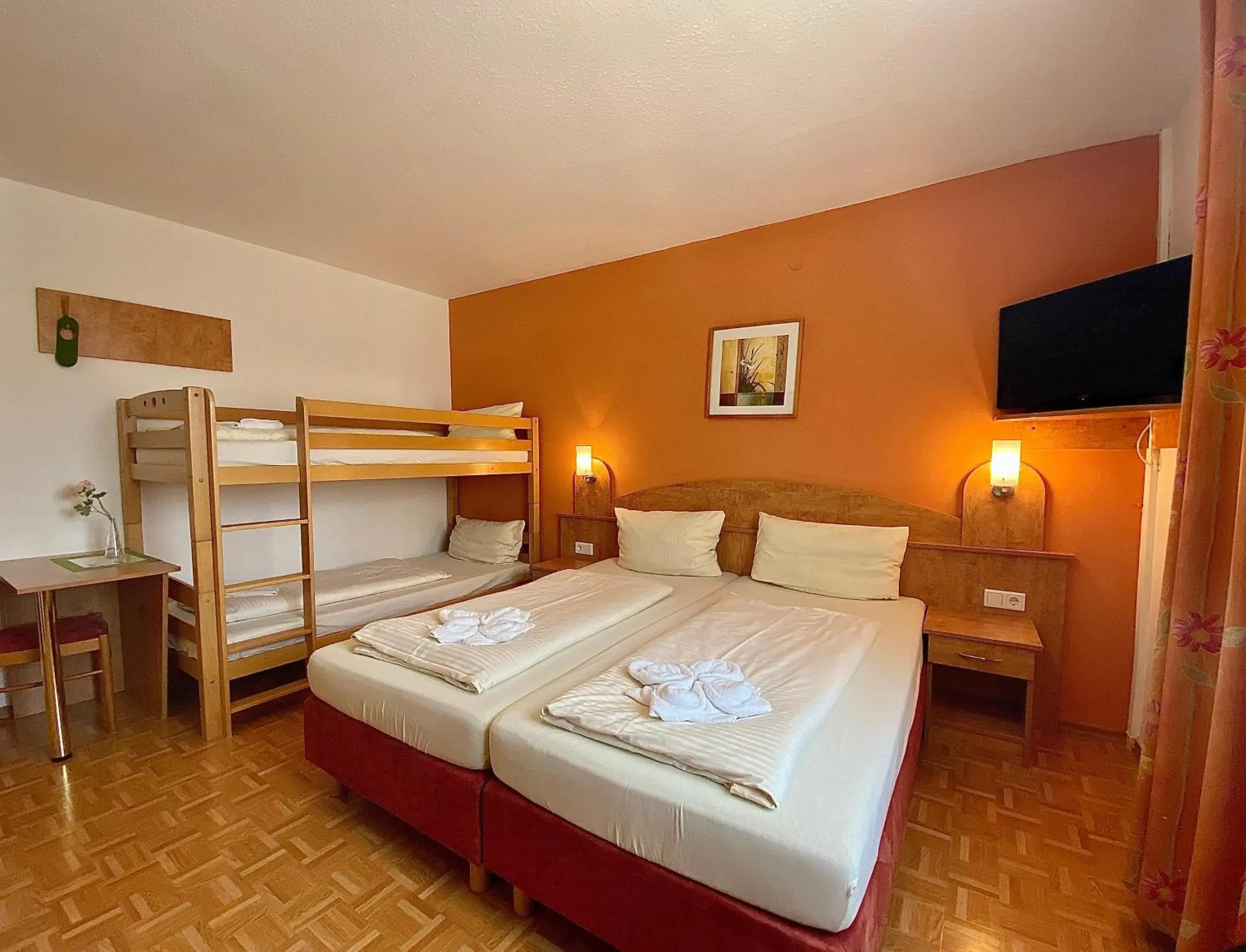 Quadruple Room in Hotel Gasthof Rose Quadruple Room in Hotel Gasthof Rose