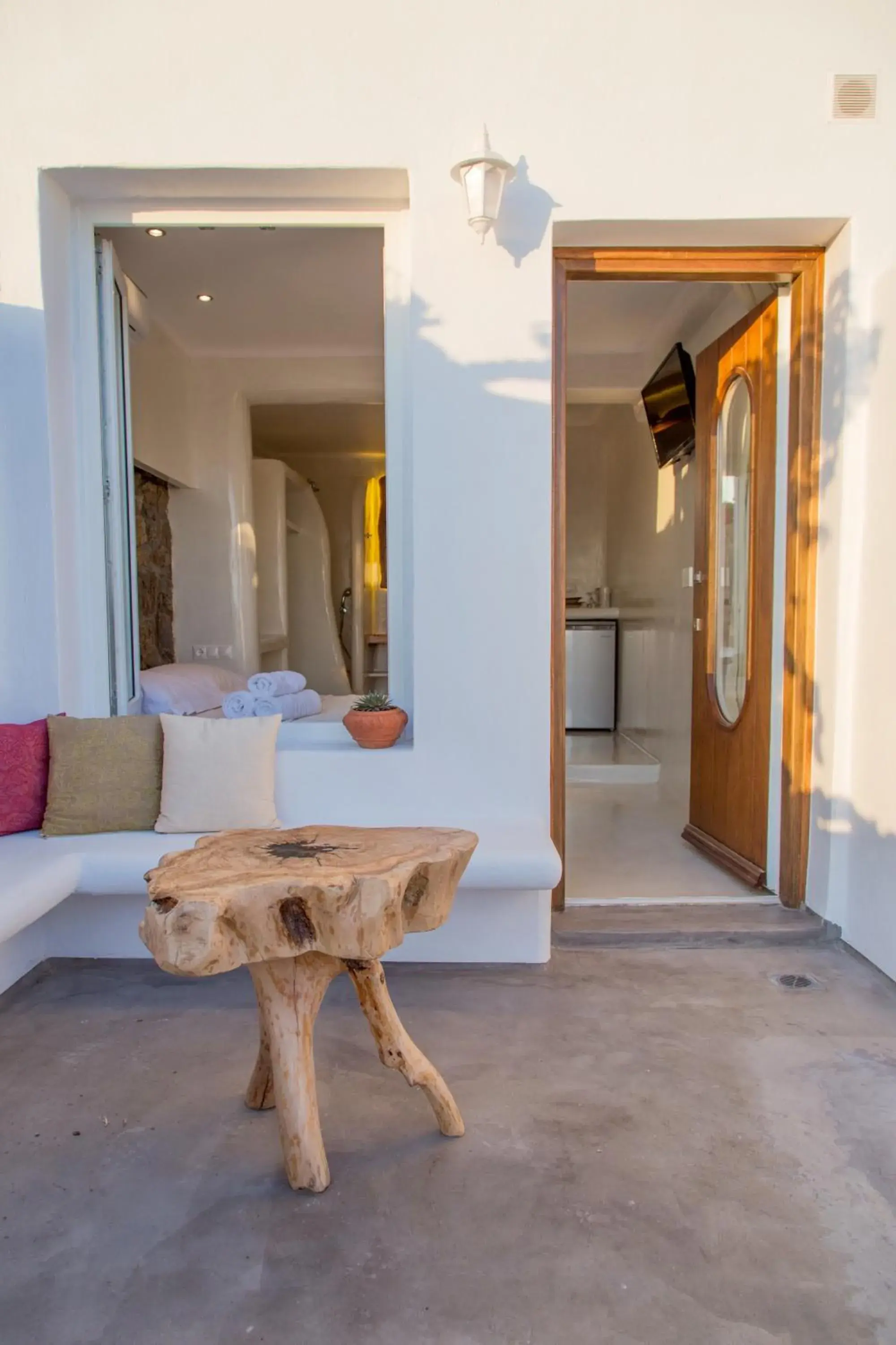 Deluxe Suite Ground Floor (2 Adults) in Villa Elina suites and more Deluxe Suite Ground Floor (2 Adults) in Villa Elina suites and more