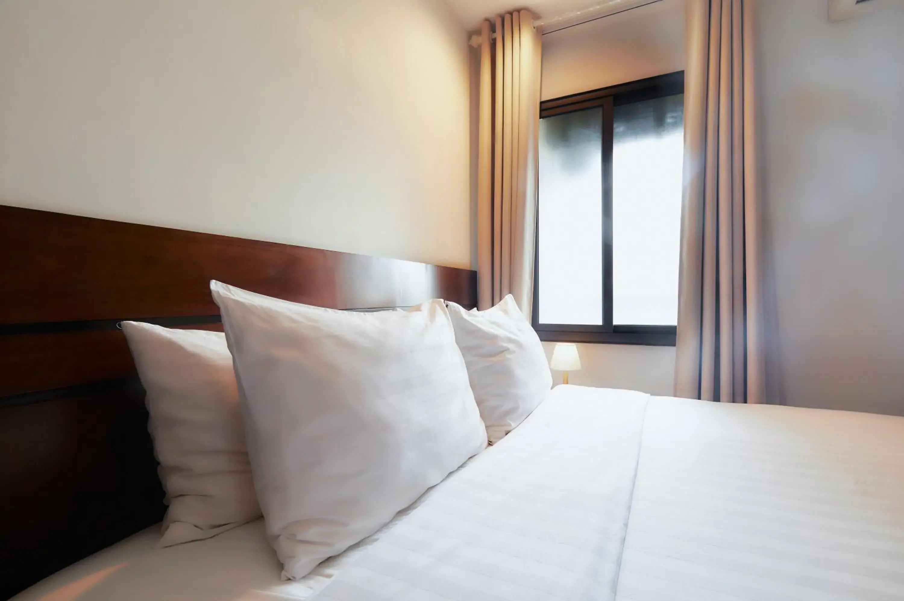 Superior Studio, Kitchen and Bathtub in The Bloom Classic - An Excellent Blend of Cozy Living and Urban Relaxation Superior Studio, Kitchen and Bathtub in The Bloom Classic - An Excellent Blend of Cozy Living and Urban Relaxation