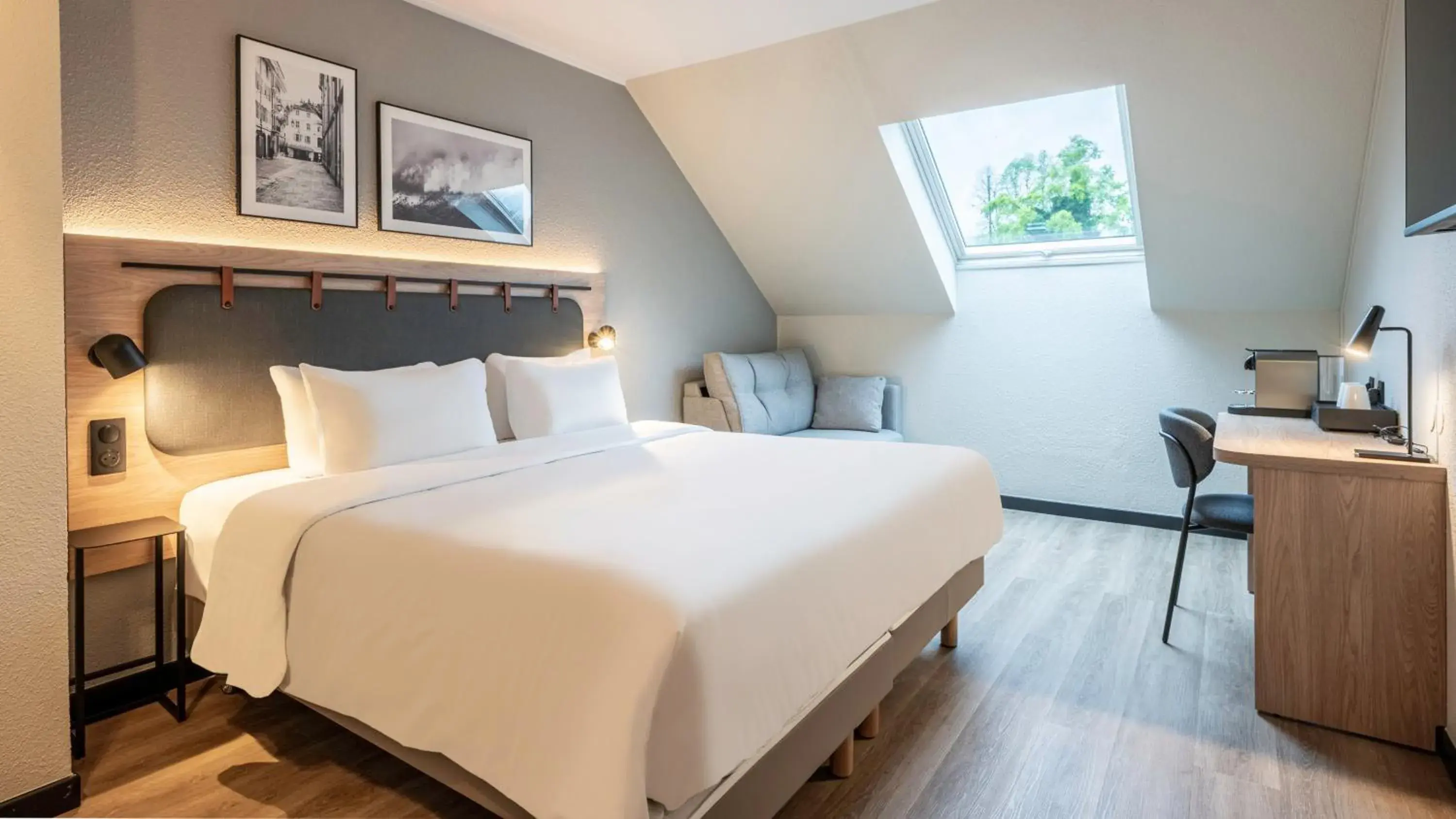 Superior Room - 1 King Bed 1 Sofa Bed in Campanile NATURE - Aix Les Bains Superior Room - 1 King Bed 1 Sofa Bed in Campanile NATURE - Aix Les Bains