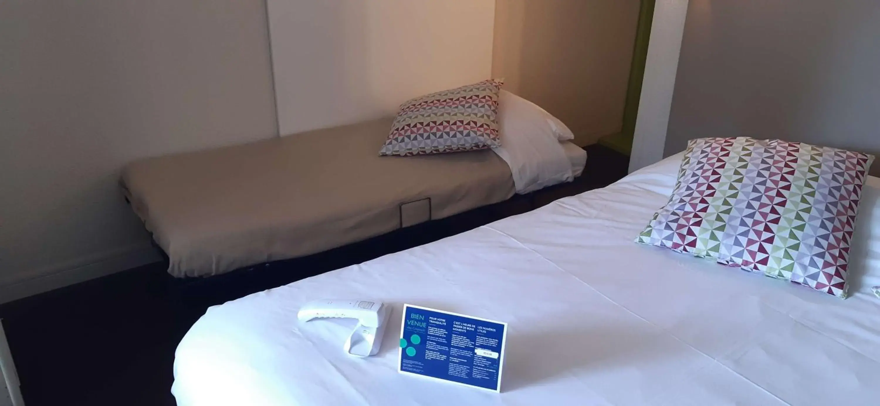 2 Single Beds 1 Junior Bed (Up To 10 Years) in Campanile Conflans-Sainte-Honorine 2 Single Beds 1 Junior Bed (Up To 10 Years) in Campanile Conflans-Sainte-Honorine