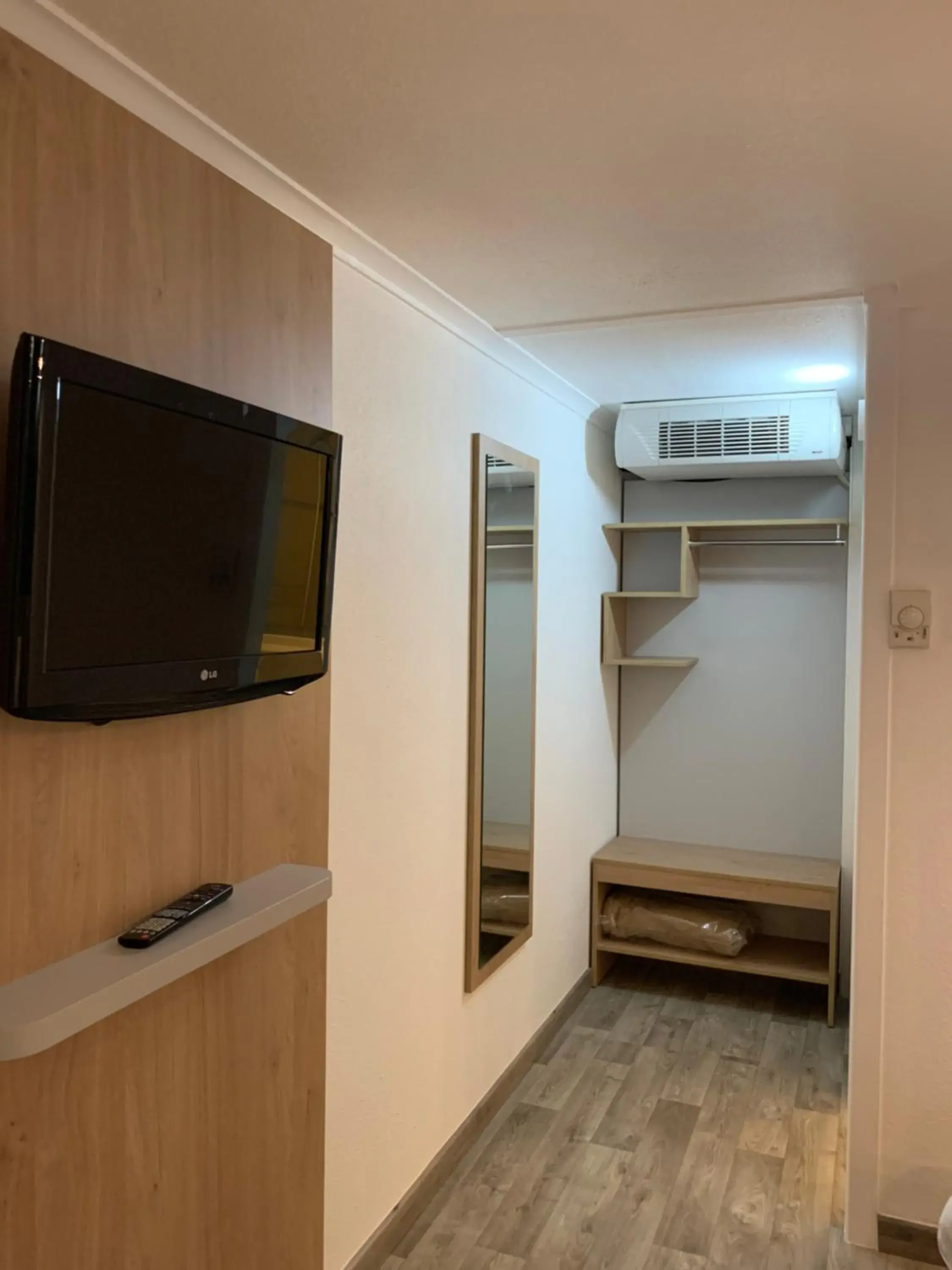 Double Room in Kyriad SEDAN Double Room in Kyriad SEDAN