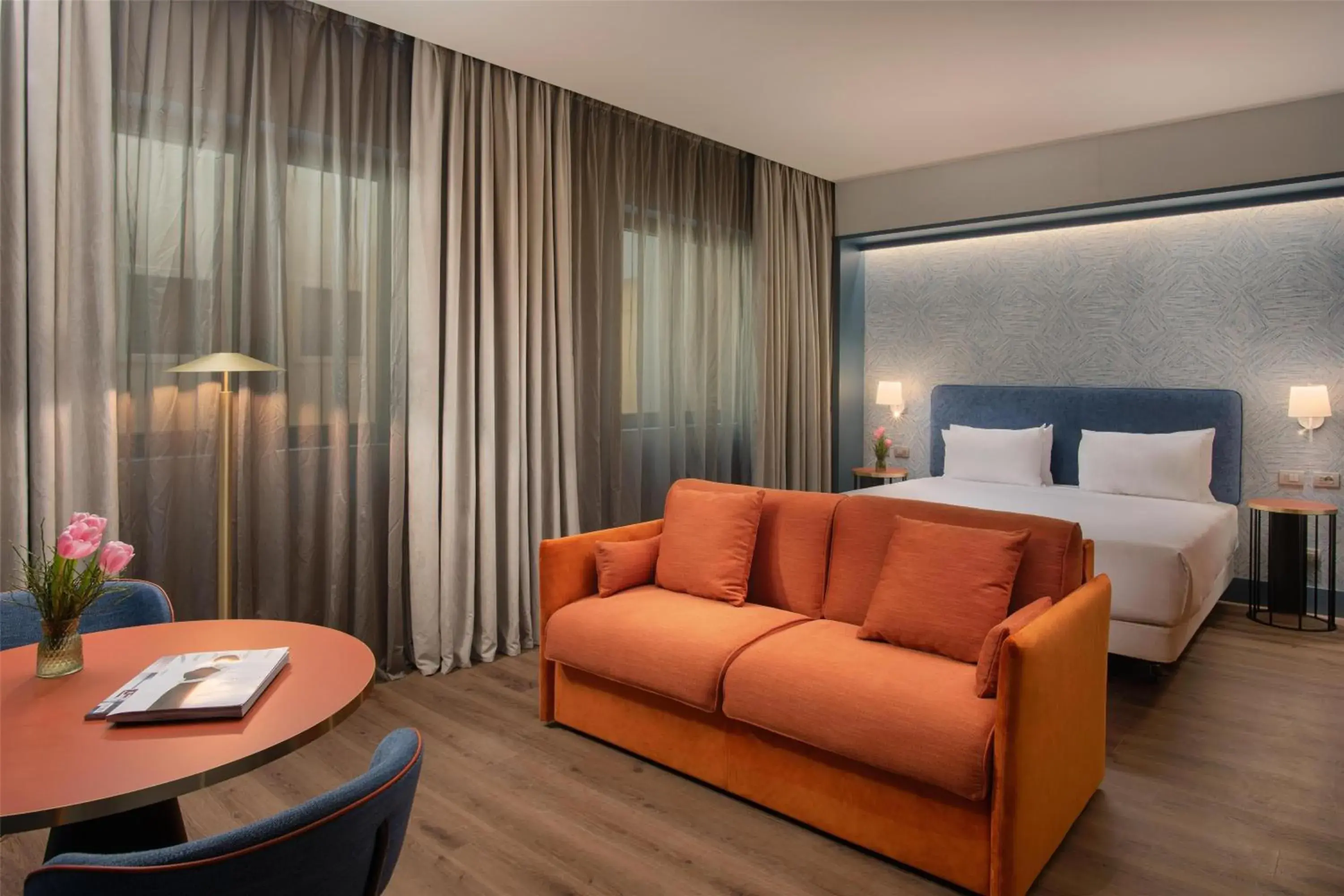 Family Adjoining Room (2 Adults + 2 Children) in NH Firenze Family Adjoining Room (2 Adults + 2 Children) in NH Firenze