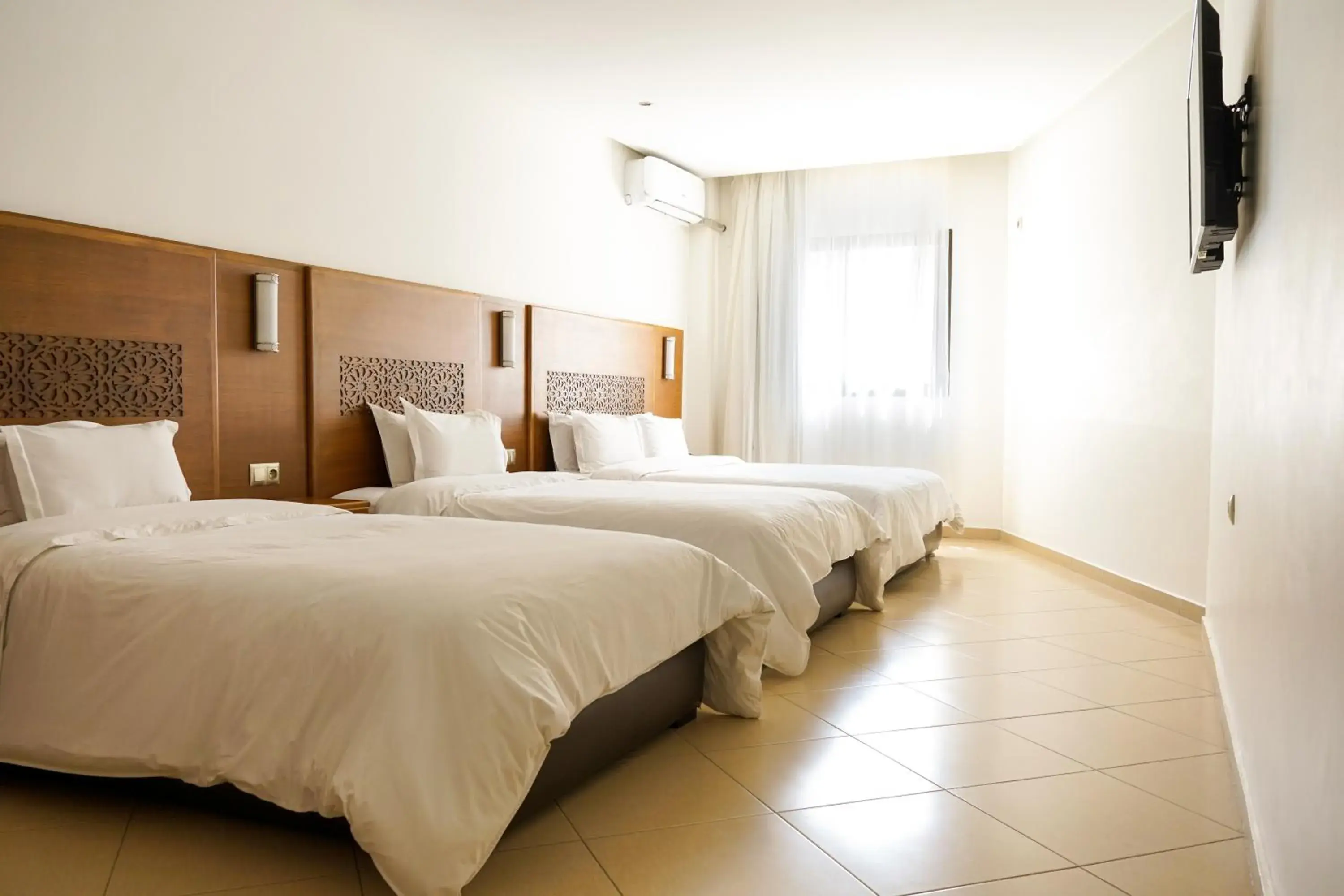 Standard Quadruple Room in Hotel El Djenina Standard Quadruple Room in Hotel El Djenina