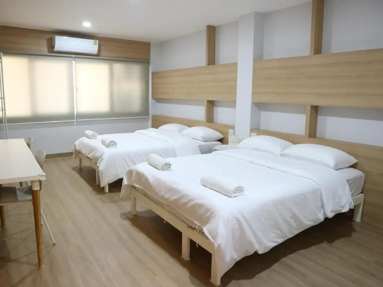 Large Double or Twin Room in Boon Street Hostel Large Double or Twin Room in Boon Street Hostel