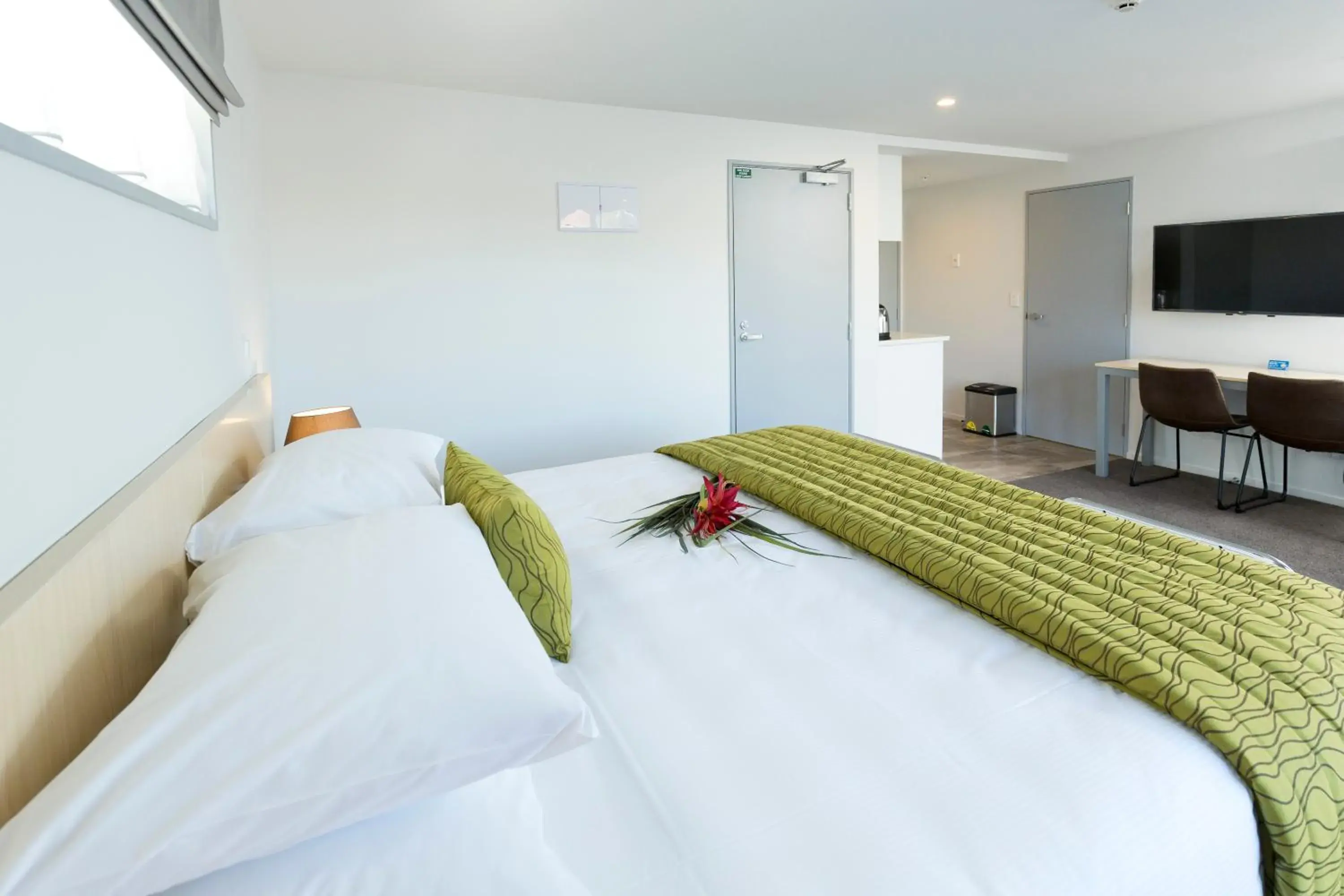 Family Suite in 2 on Whiteleigh and 239 on Lincoln Motel Family Suite in 2 on Whiteleigh and 239 on Lincoln Motel