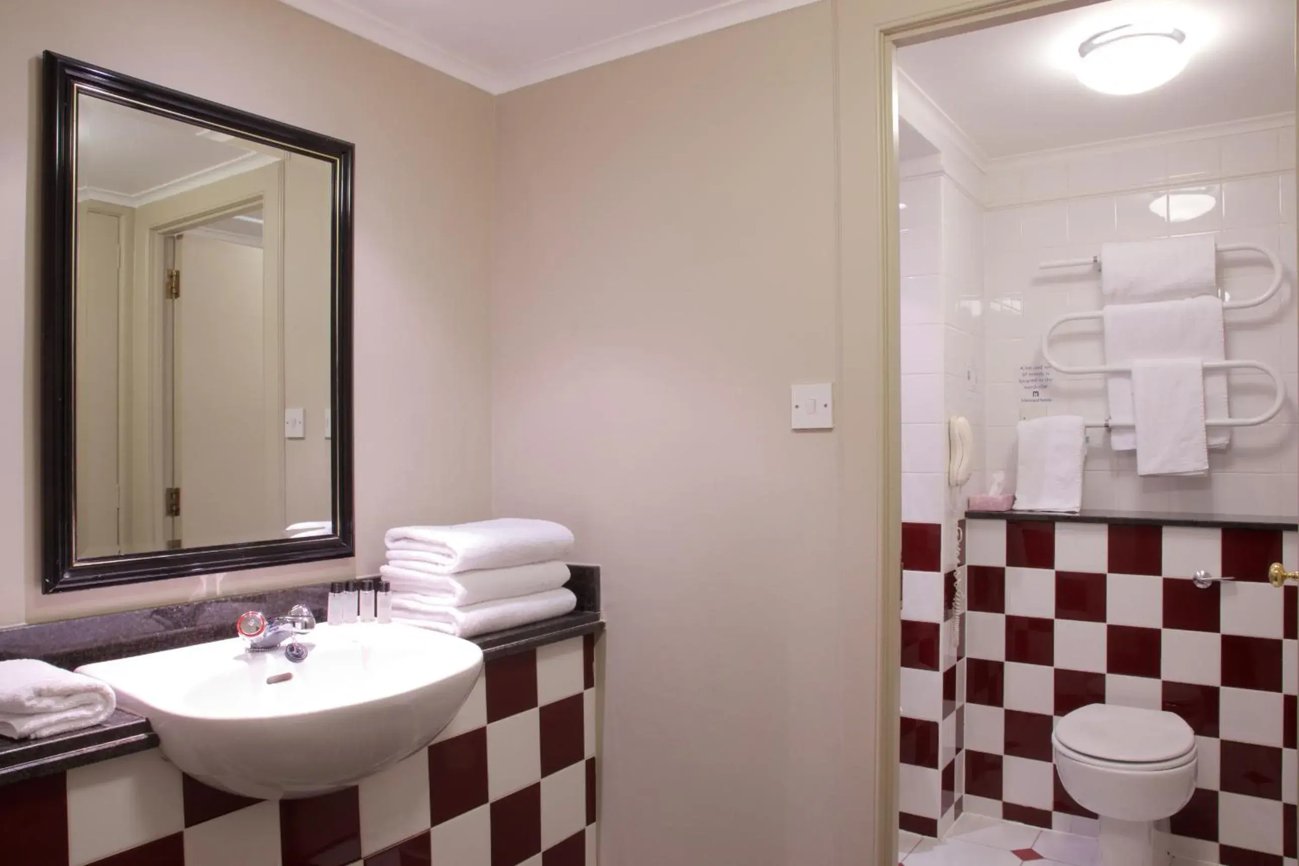 Double Double Room in Riverside Lodge Hotel Double Double Room in Riverside Lodge Hotel