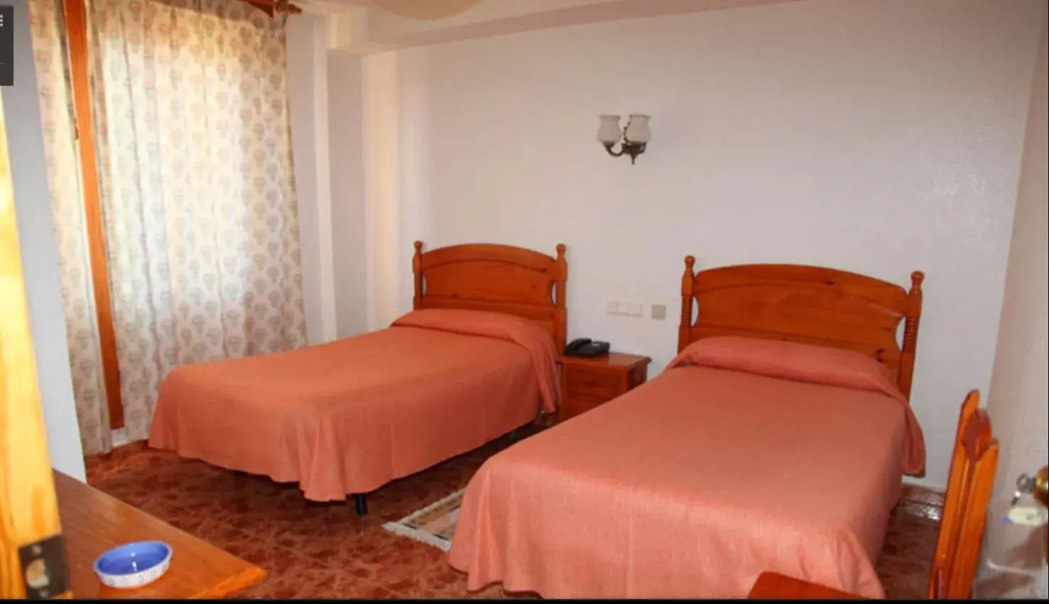Double or Twin Room in Hotel Los Arcos Double or Twin Room in Hotel Los Arcos