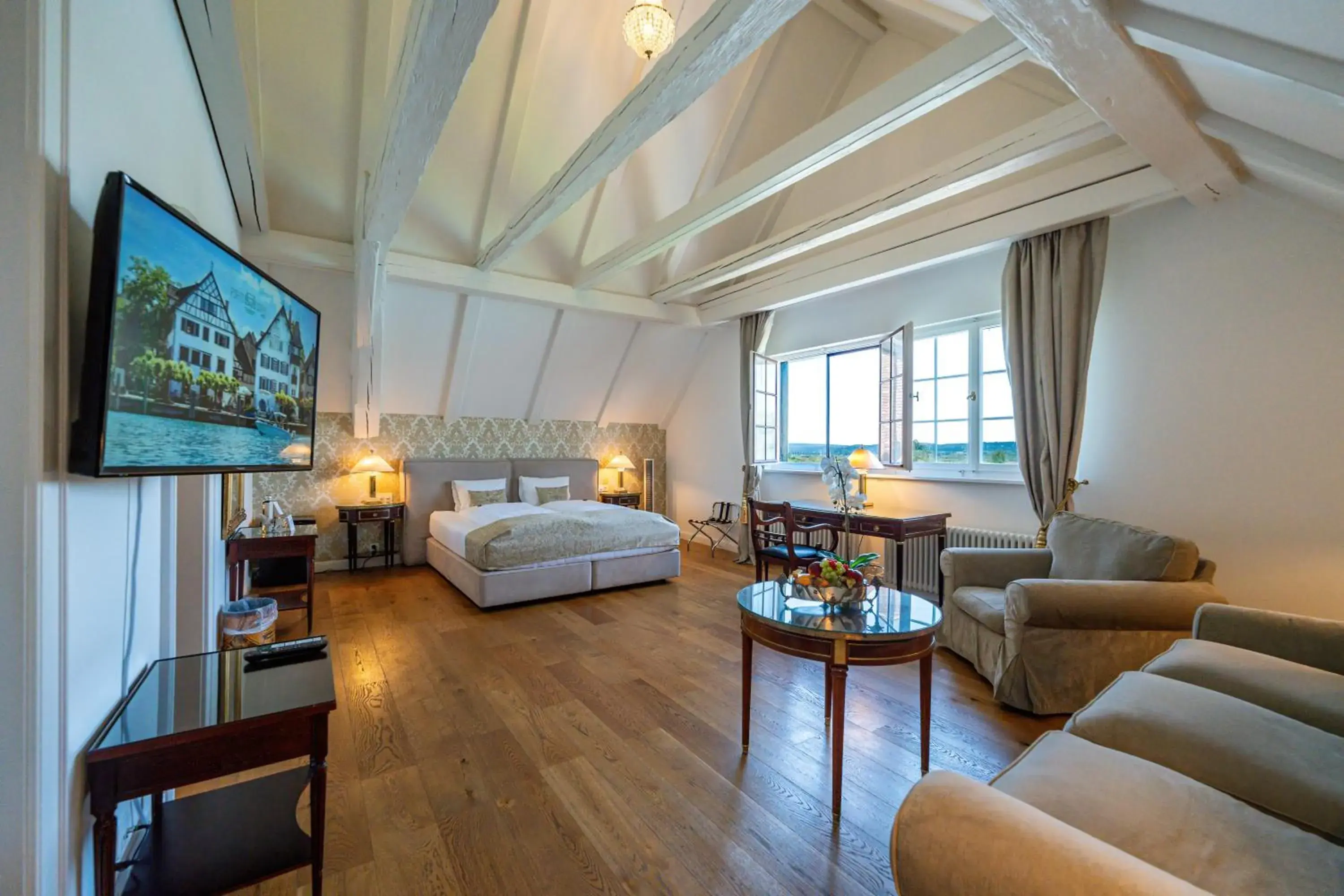 Family Room with Lake View in Hotel Porto Sofie Gottlieben Family Room with Lake View in Hotel Porto Sofie Gottlieben