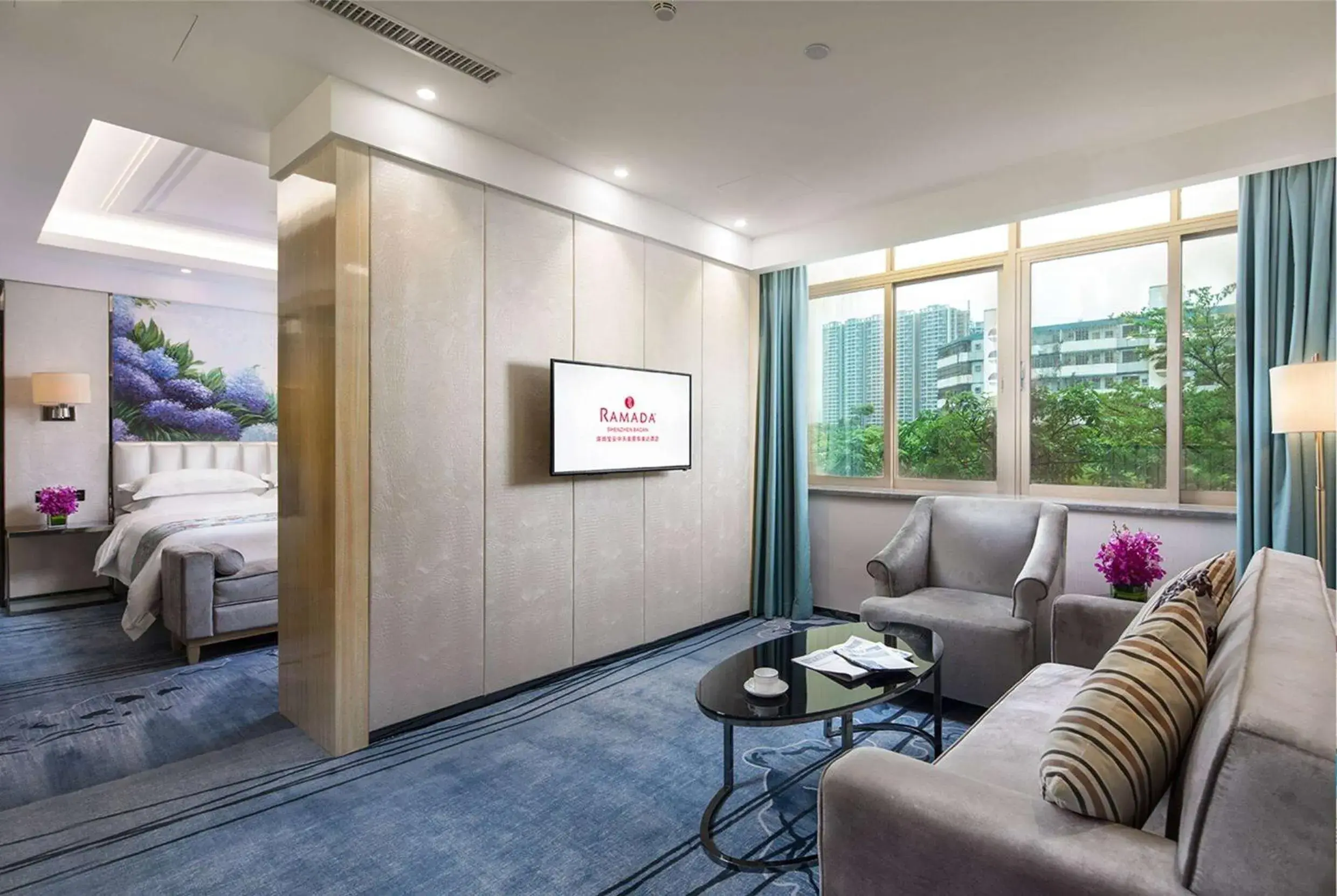 Superior King Suite in Ramada Shenzhen Baoan Superior King Suite in Ramada Shenzhen Baoan