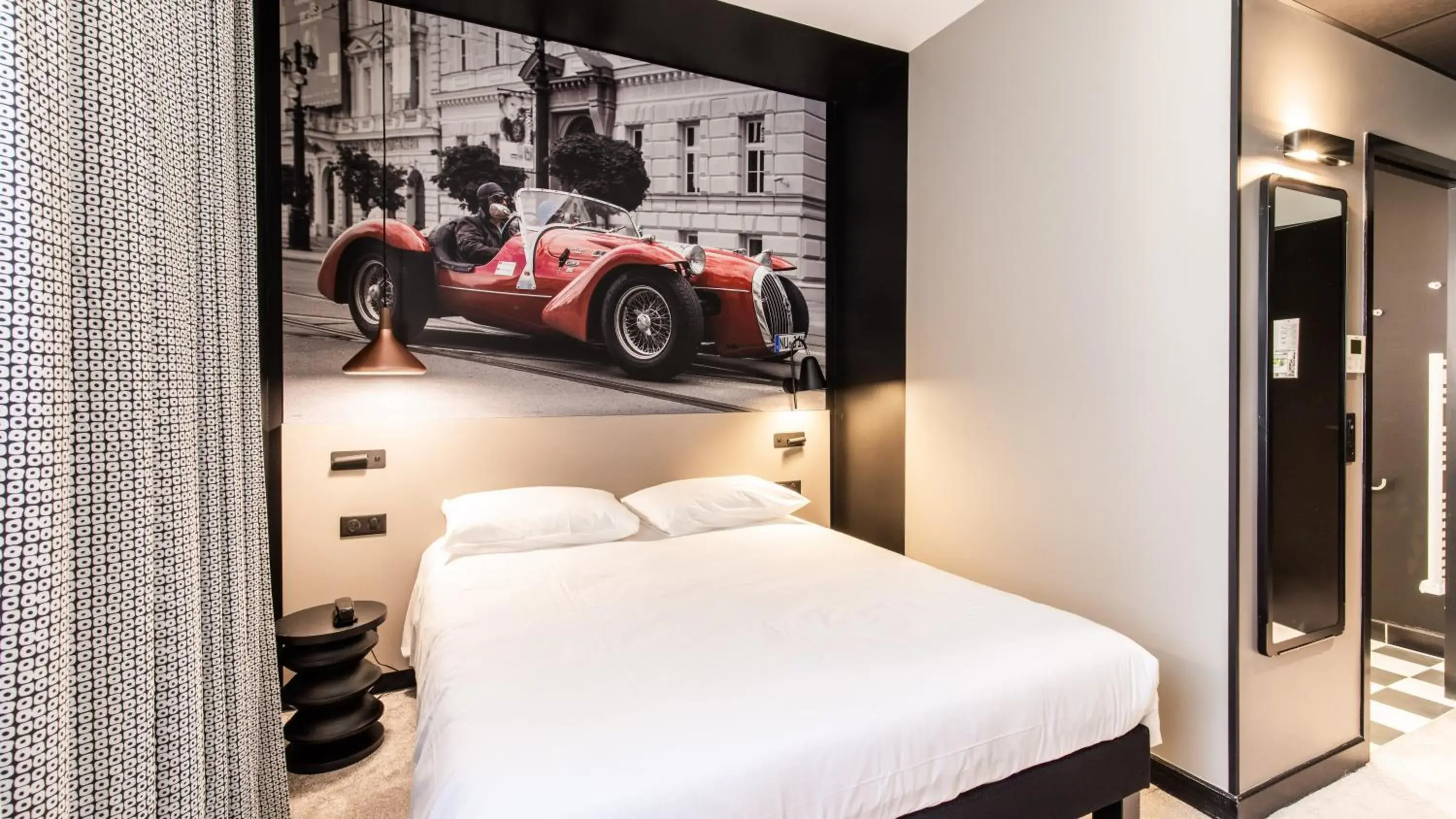 Standard Double Room in ibis Le Mans Centre Gare Nord Standard Double Room in ibis Le Mans Centre Gare Nord