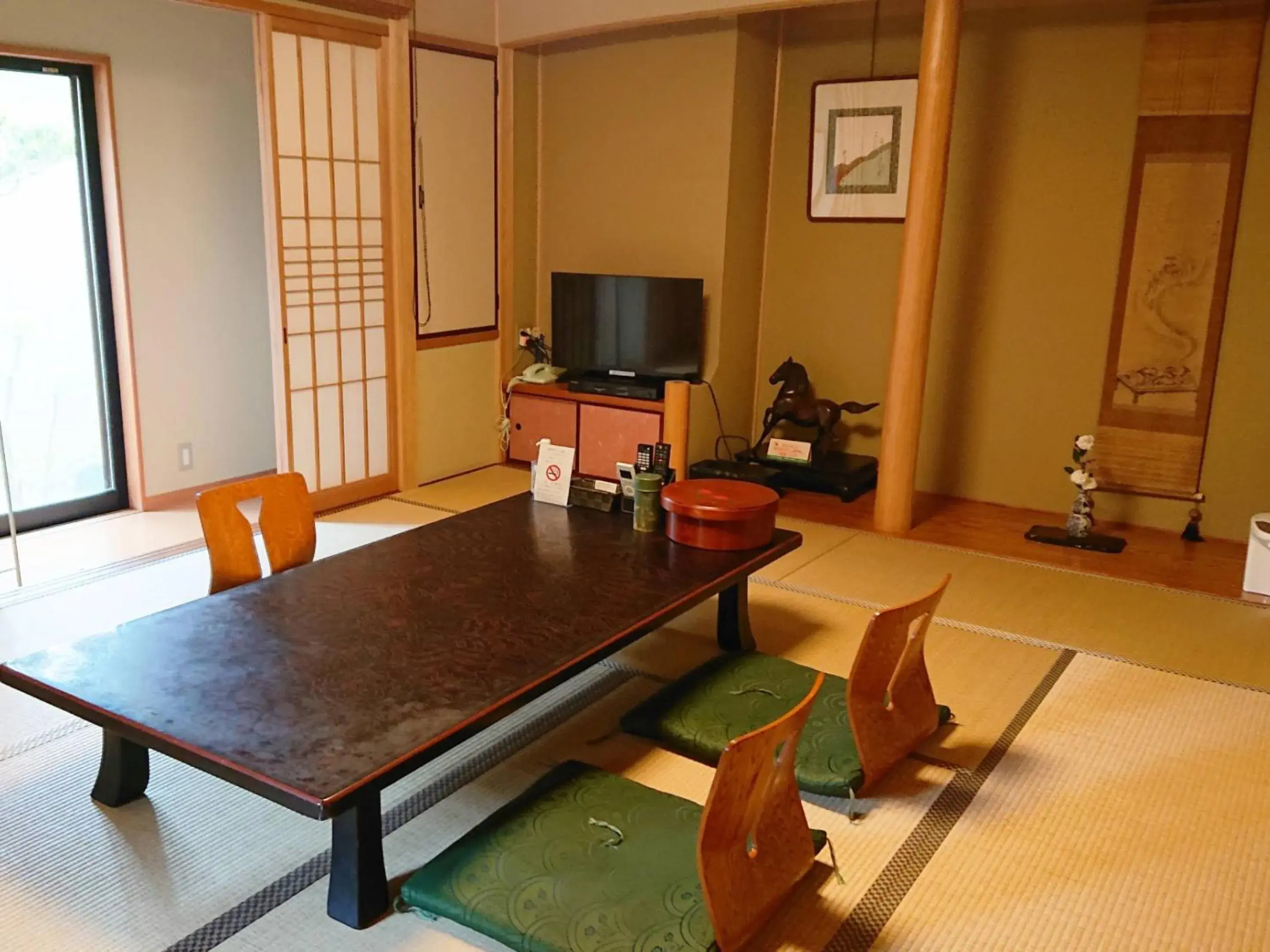 Family Room with Private Bathroom in Kagetsu Ryokan Family Room with Private Bathroom in Kagetsu Ryokan