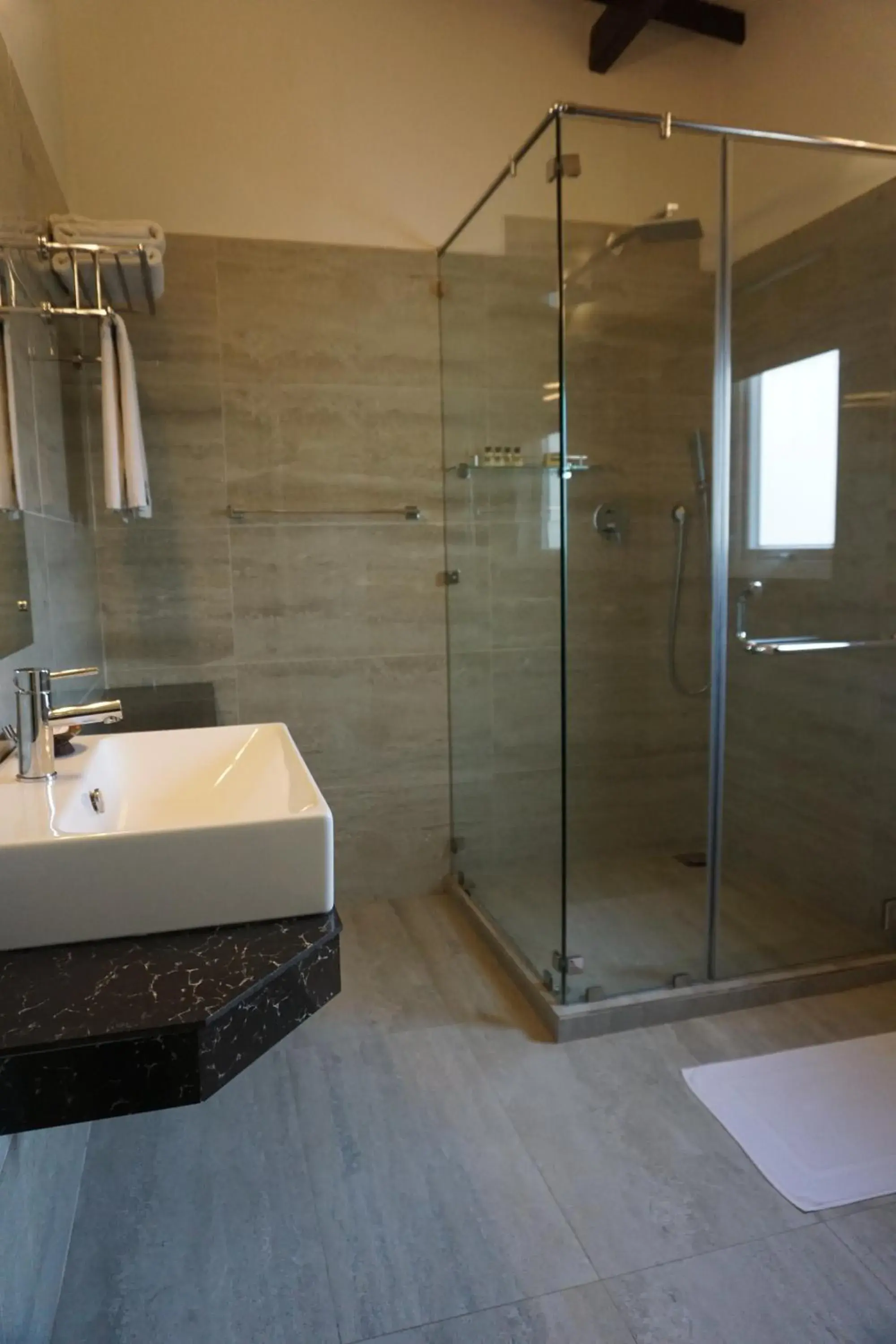 Ceylon Suite in Twenty-Two Weligambay Ceylon Suite in Twenty-Two Weligambay