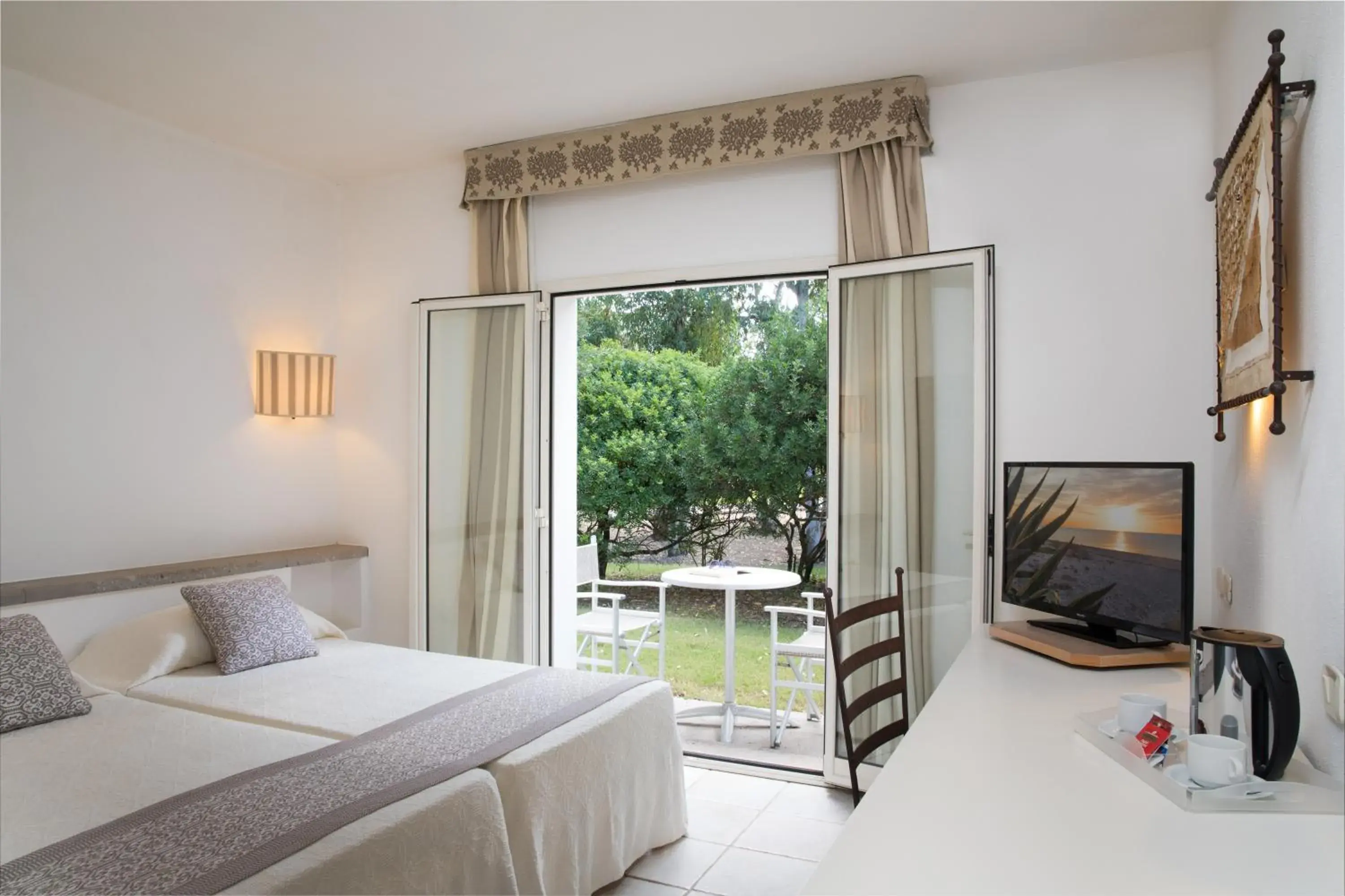 Deluxe Double or Twin Room in Hotel Flamingo Deluxe Double or Twin Room in Hotel Flamingo