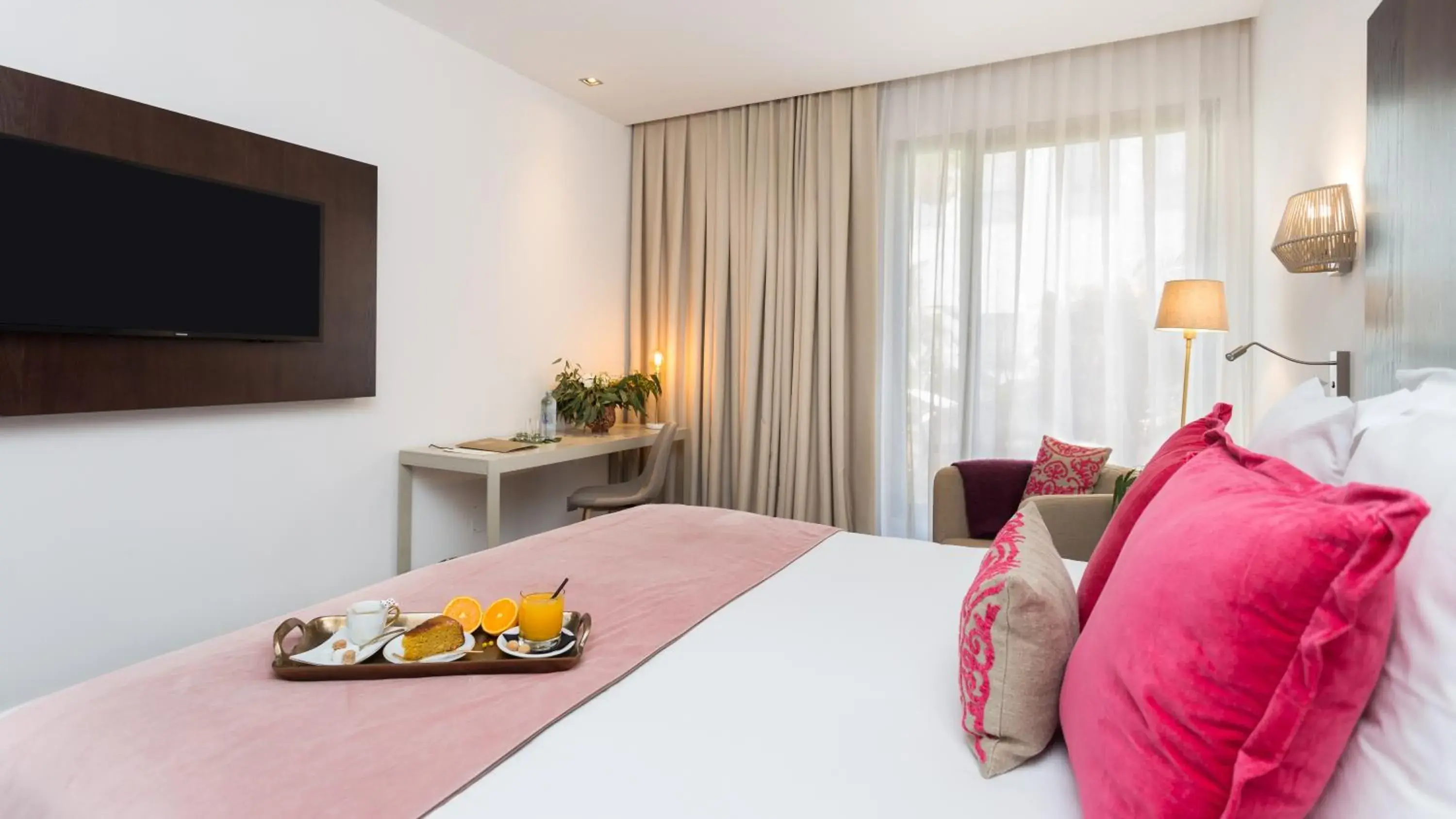 Deluxe Double Room with Terrace in La Laguna Gran Hotel Deluxe Double Room with Terrace in La Laguna Gran Hotel