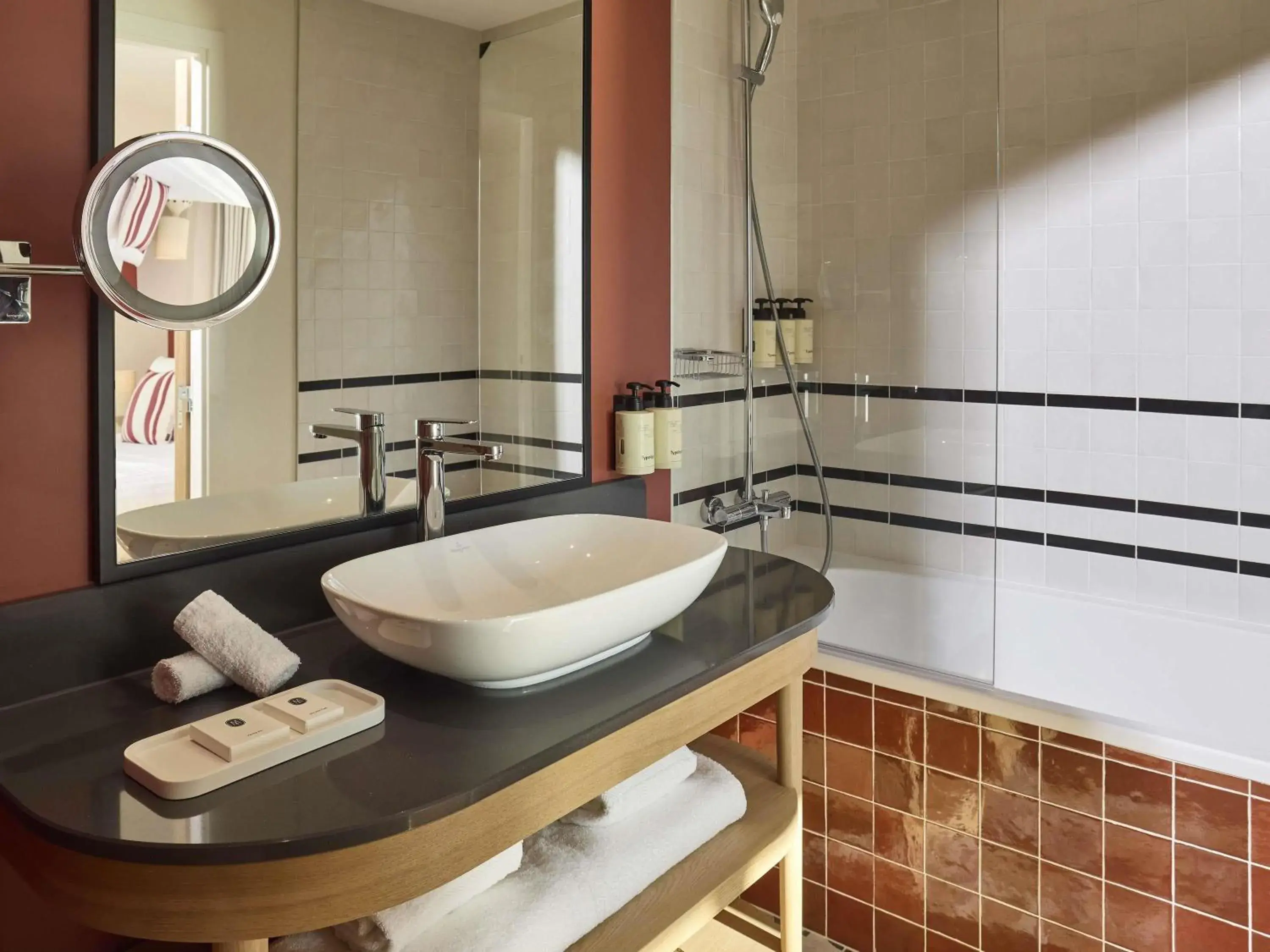 Deluxe Panoramic King Room with Ocean View in Le Talaia Hôtel & Spa Biarritz - MGallery Collection Deluxe Panoramic King Room with Ocean View in Le Talaia Hôtel & Spa Biarritz - MGallery Collection