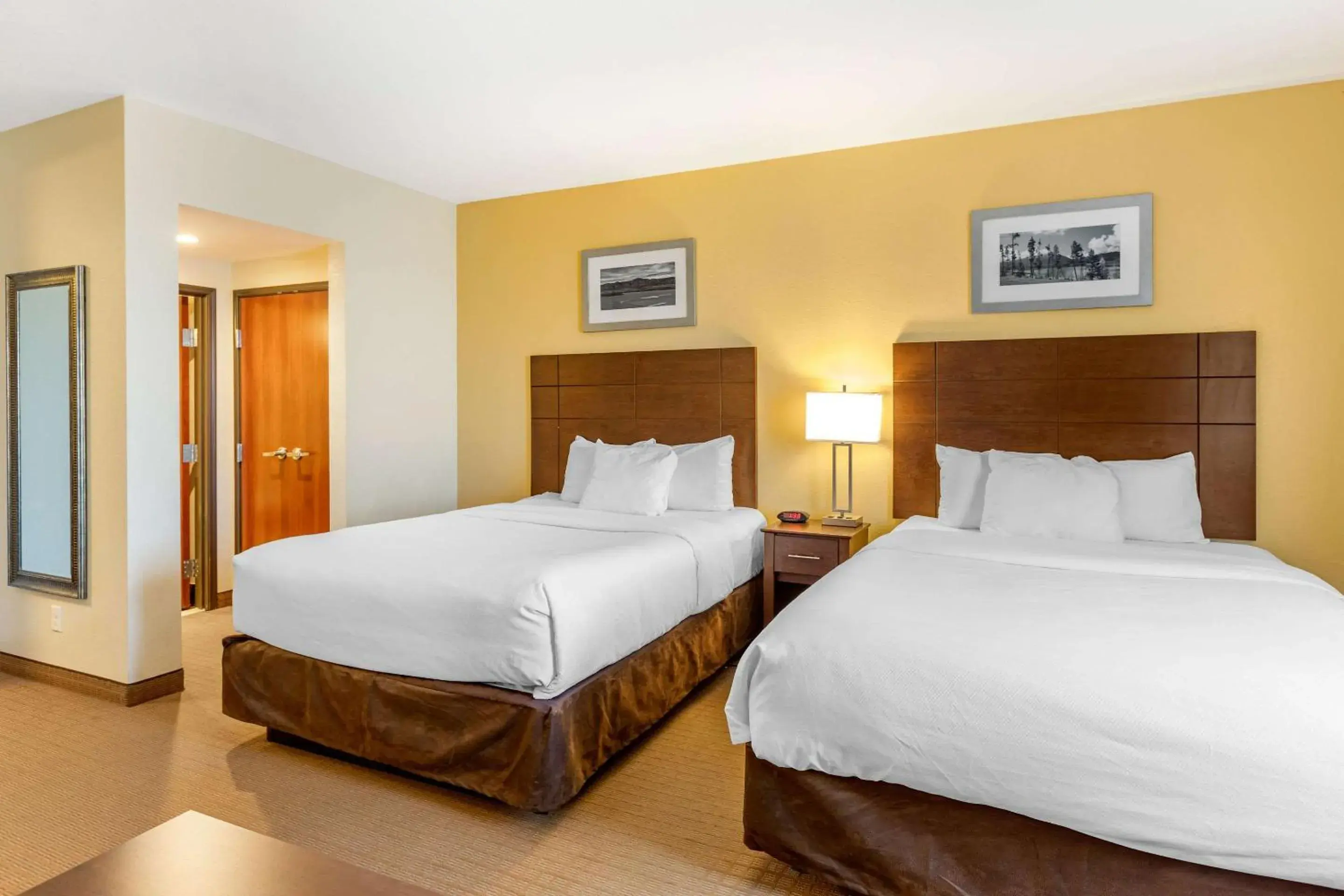 Queen Suite with Two Queen Beds and Sofa Bed - Non-Smoking in MainStay Suites Near Denver Downtown Queen Suite with Two Queen Beds and Sofa Bed - Non-Smoking in MainStay Suites Near Denver Downtown