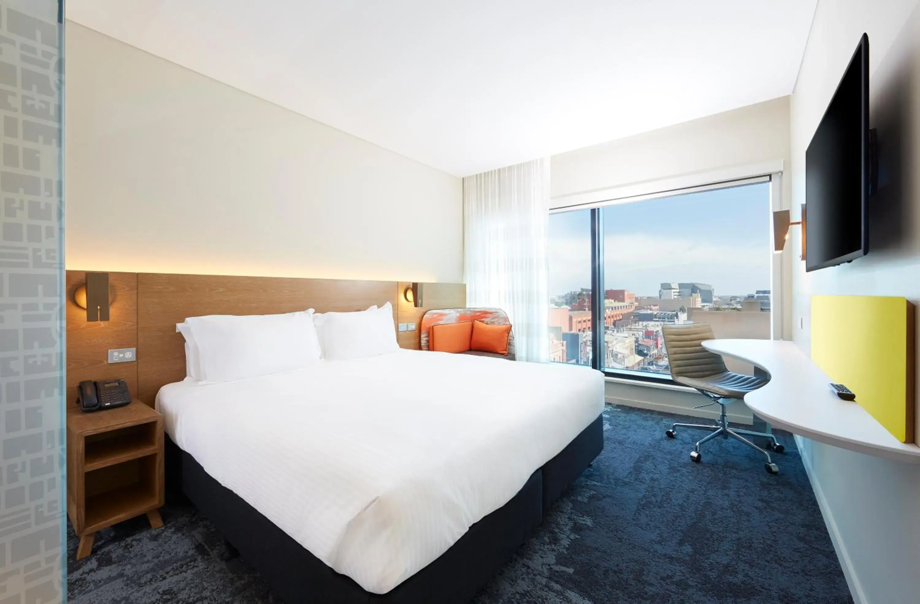 Standard Queen Room - Free Breakfast in Holiday Inn Express Adelaide City Centre by IHG Standard Queen Room - Free Breakfast in Holiday Inn Express Adelaide City Centre by IHG