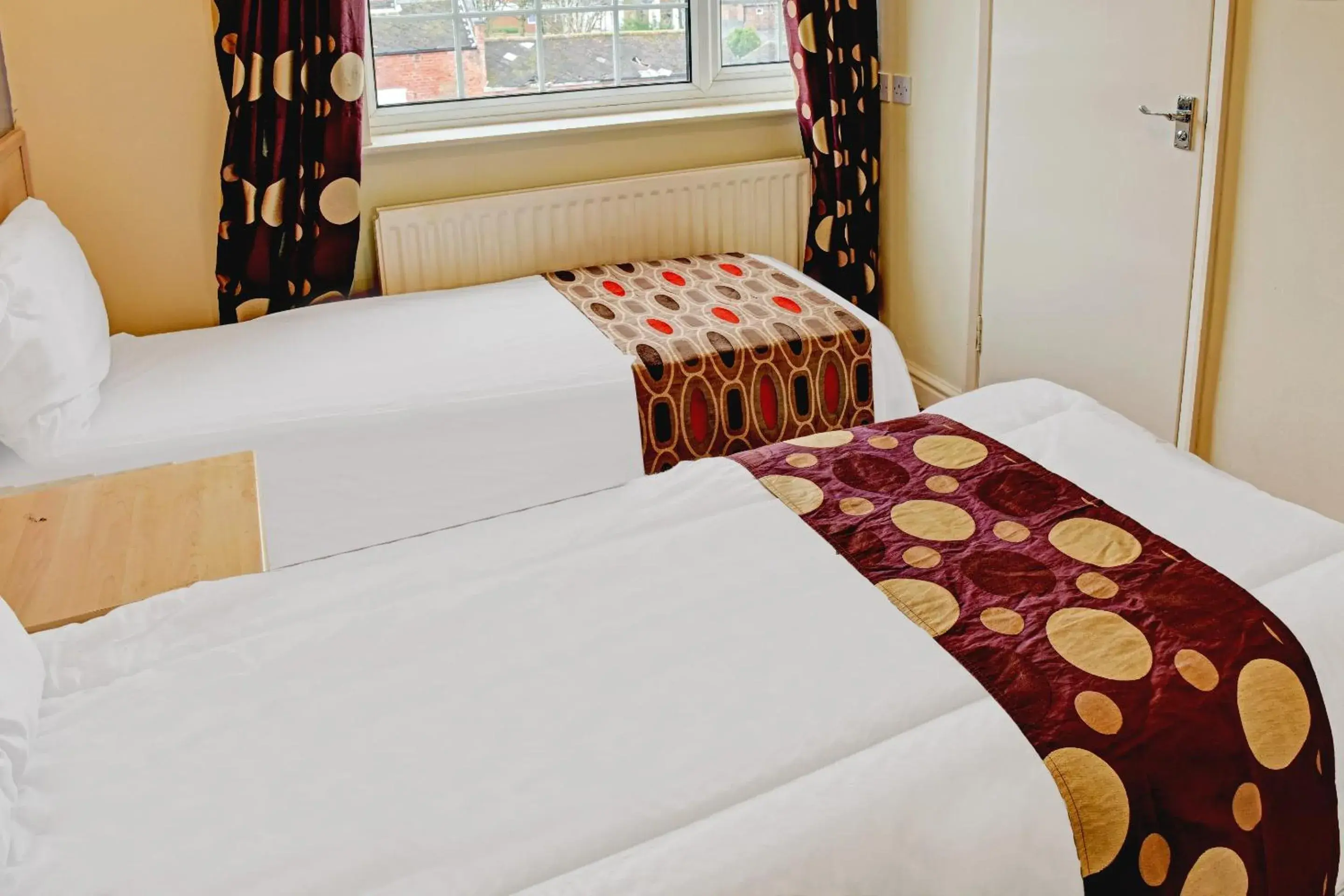 Standard Triple Room in Shilton Inn By OYO Leicester Standard Triple Room in Shilton Inn By OYO Leicester