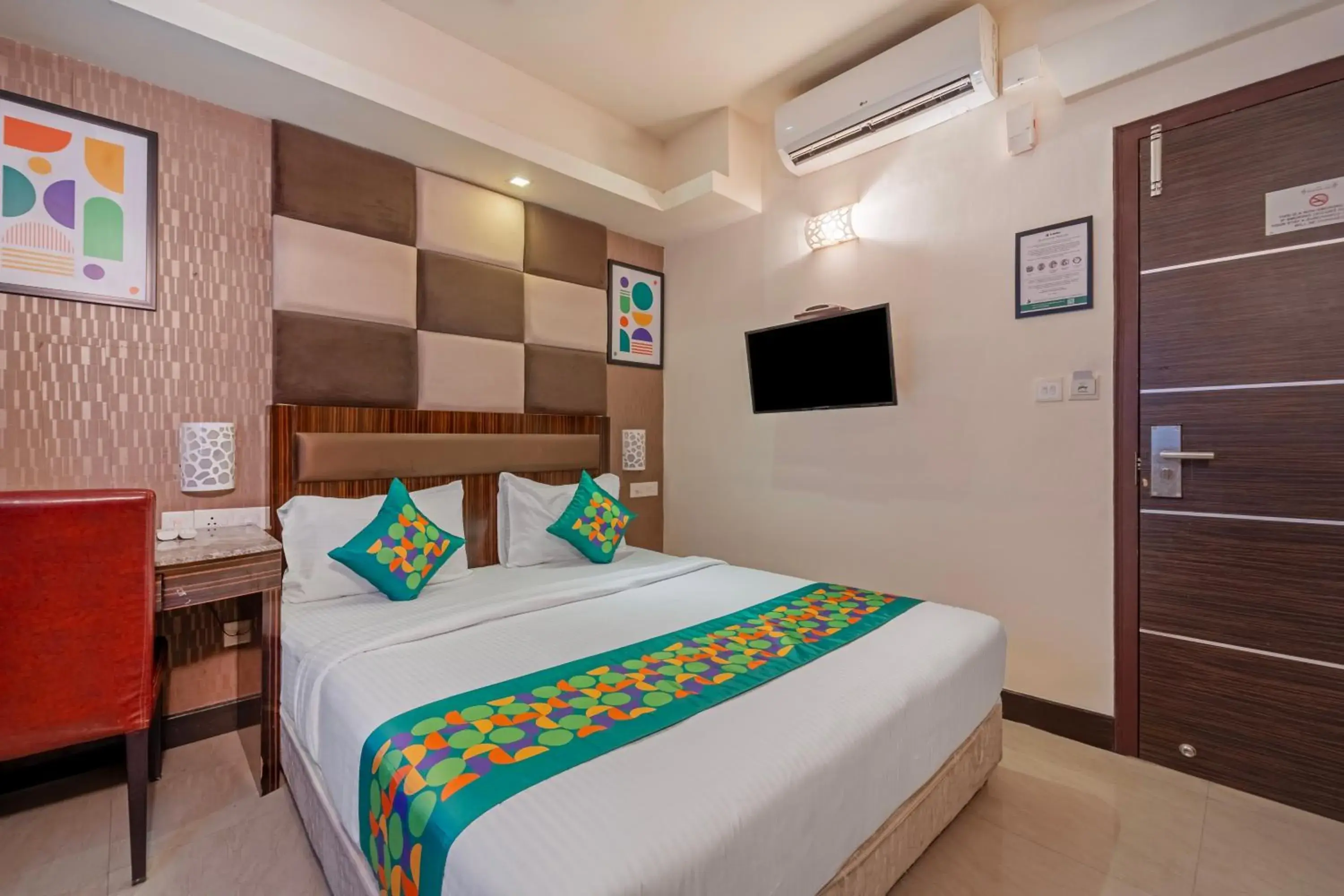 Standard Room - single occupancy in Treebo Venition Inn Standard Room - single occupancy in Treebo Venition Inn