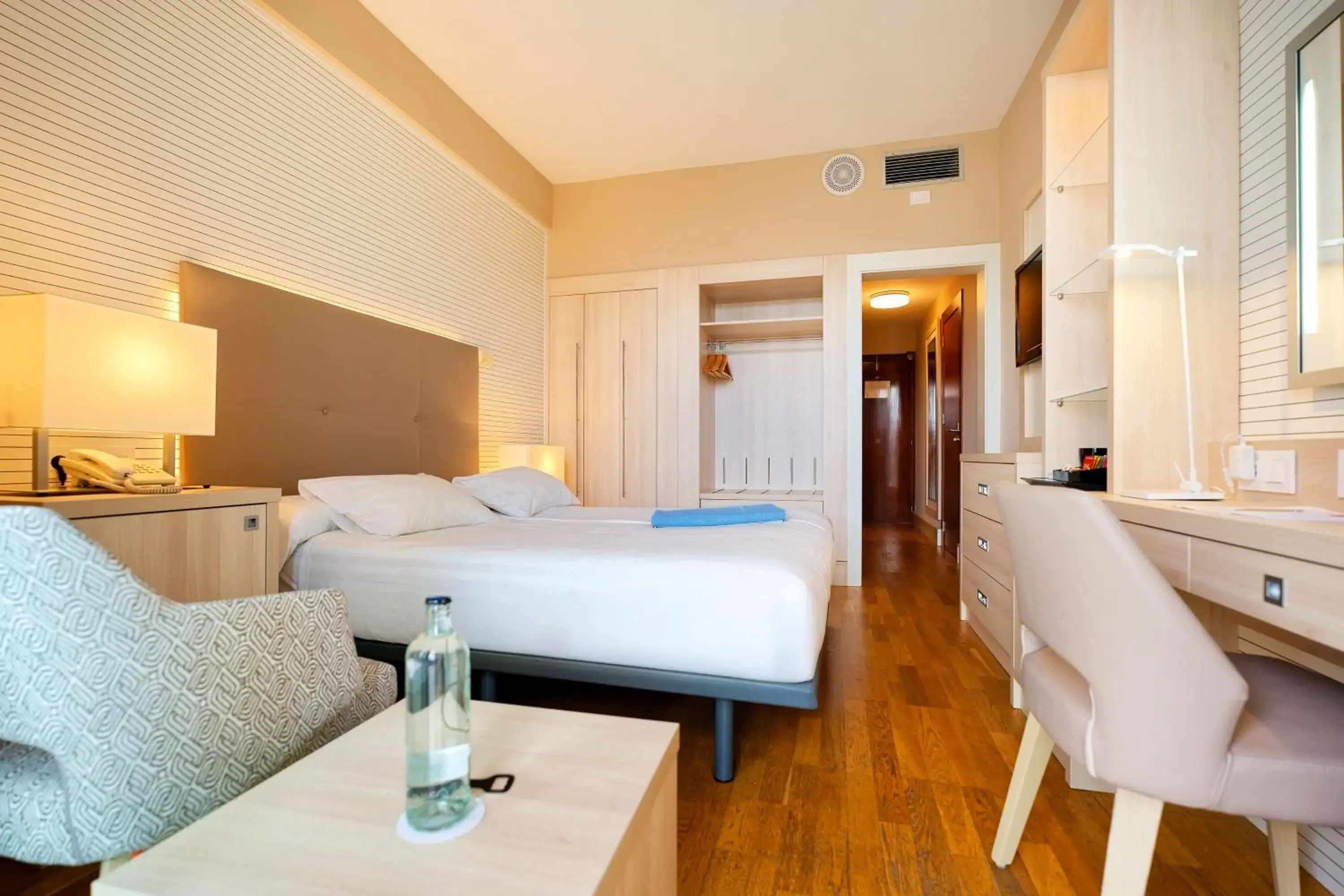 Single Room Spa Acces included in Bull Reina Isabel & SPA Single Room Spa Acces included in Bull Reina Isabel & SPA