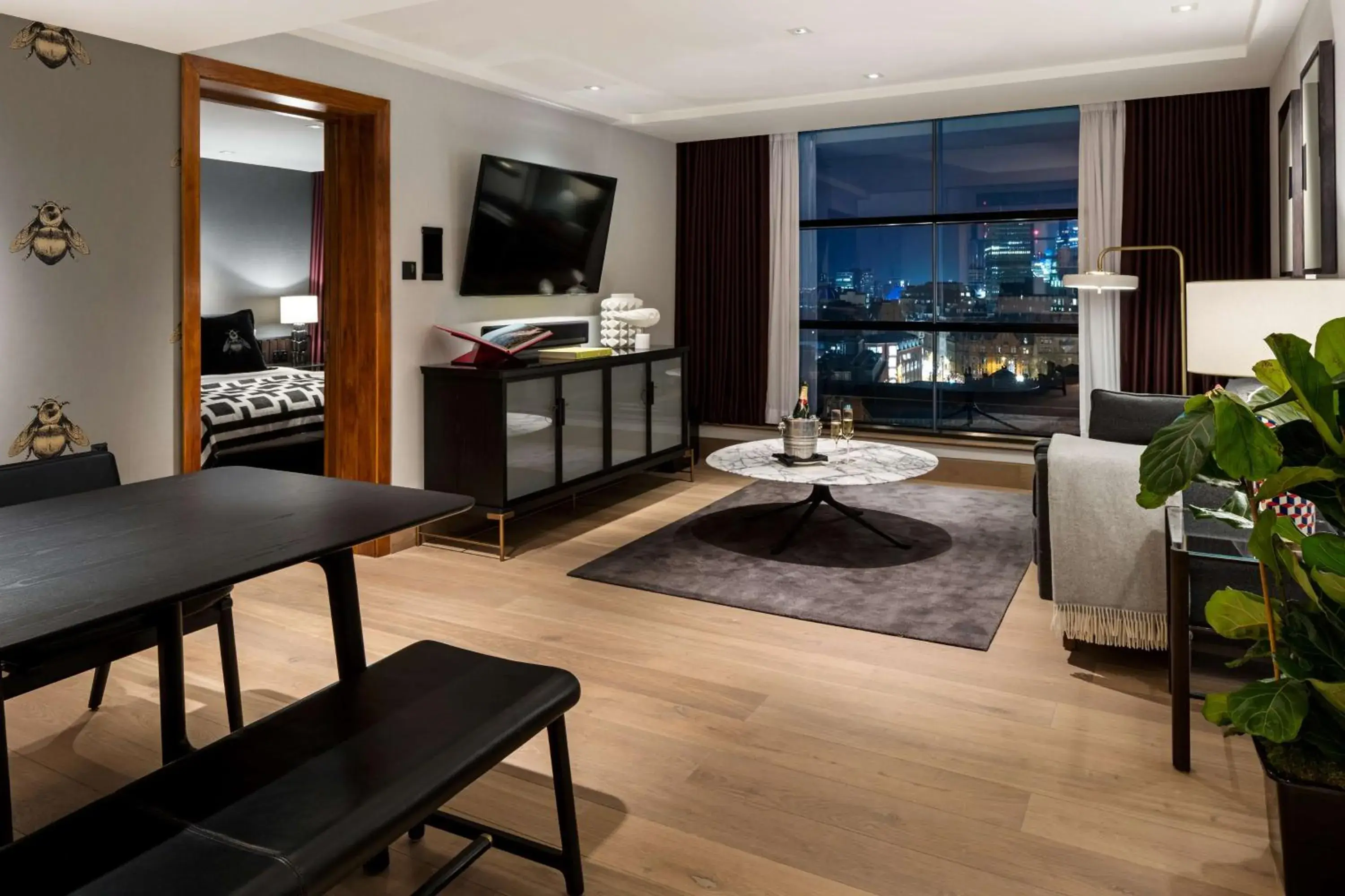 One-Bedroom Penthouse Suite in The Edwardian Manchester, A Radisson Collection Hotel One-Bedroom Penthouse Suite in The Edwardian Manchester, A Radisson Collection Hotel